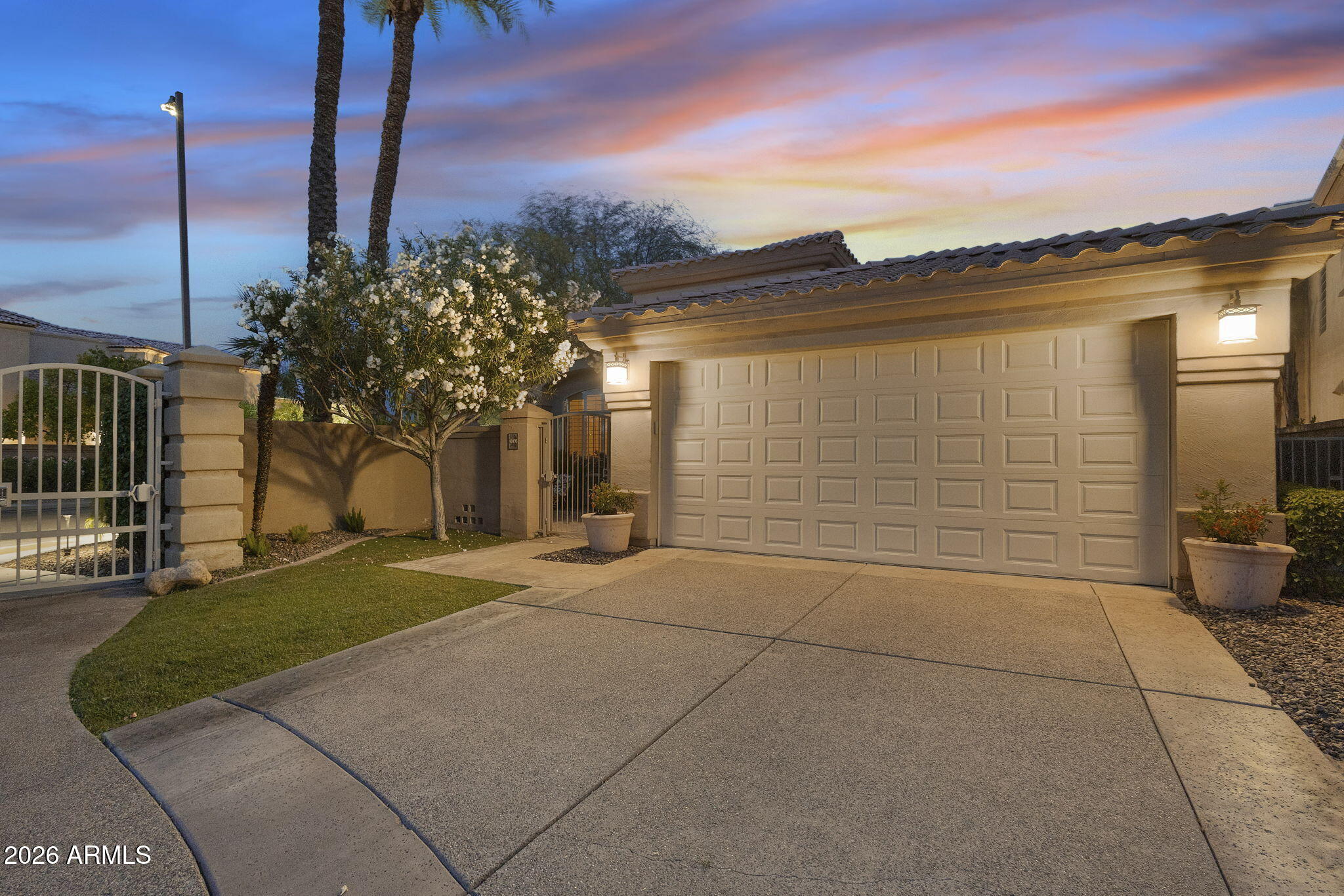 10193 E BAYVIEW Drive, Scottsdale, AZ 85258 — Photo 1 of 112