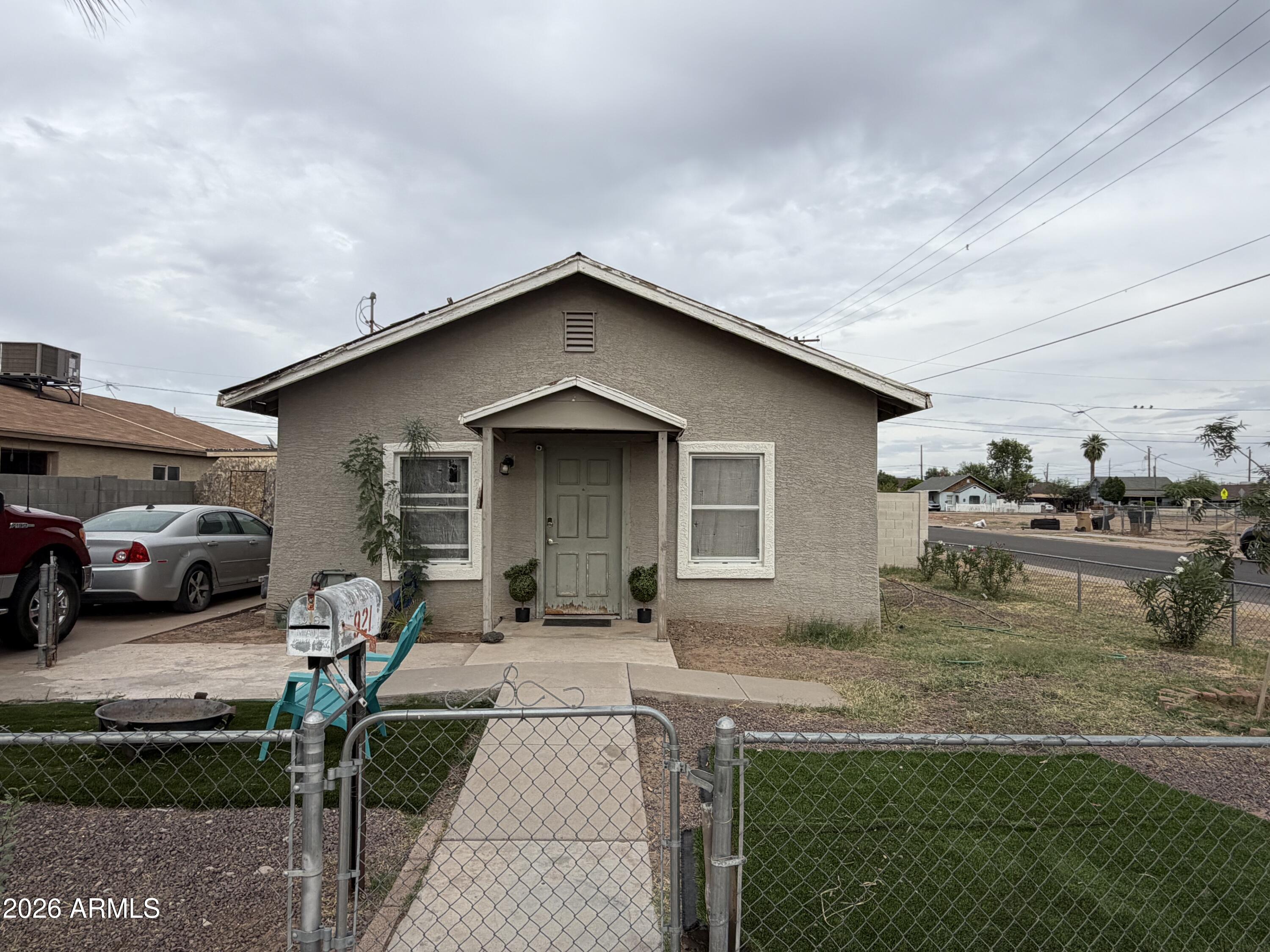 921 S 3RD Avenue, Phoenix, AZ 85003 — Photo 1 of 13