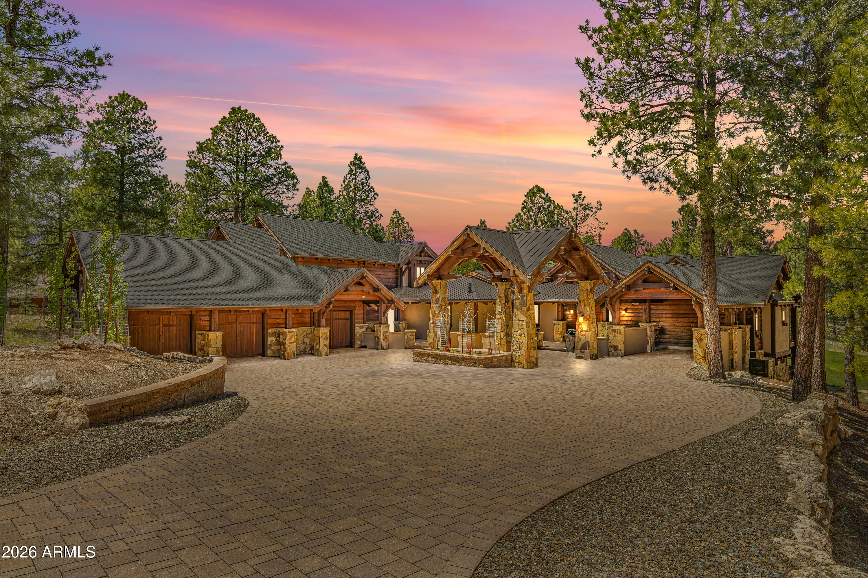2398 E DEL RAE Drive, Flagstaff, AZ 86005 — Photo 1 of 84