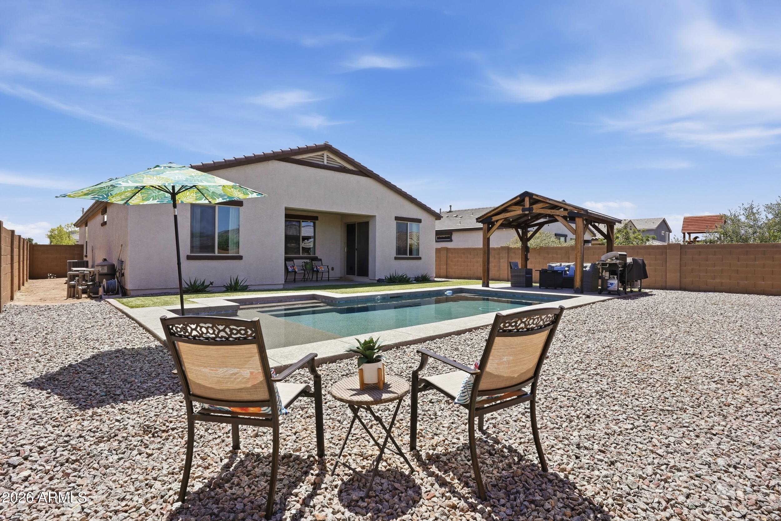 628 W WHITE SANDS Drive, San Tan Valley, AZ 85140 — Photo 1 of 44