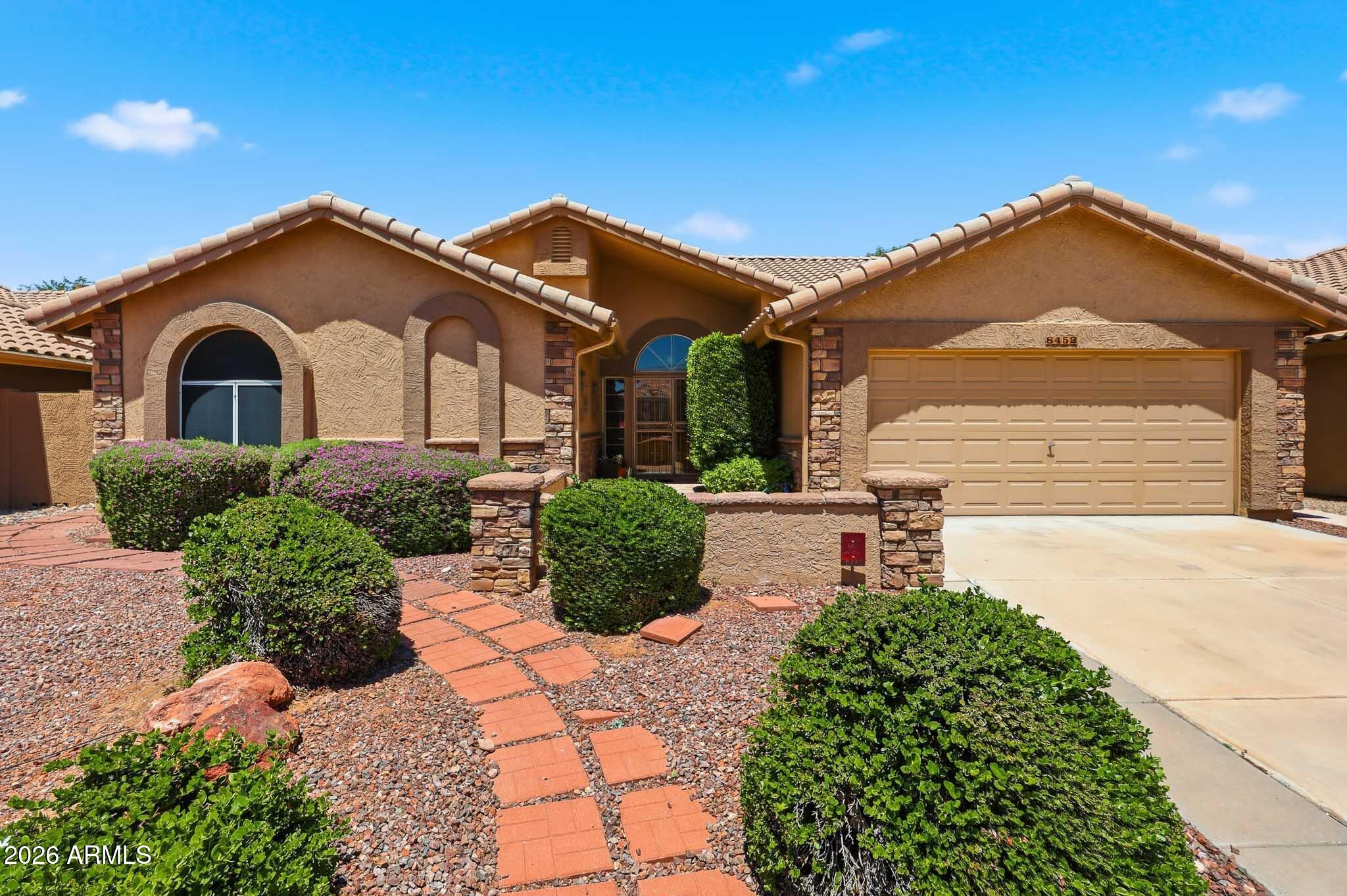 8452 W KIMBERLY Way, Peoria, AZ 85382 — Photo 1 of 26