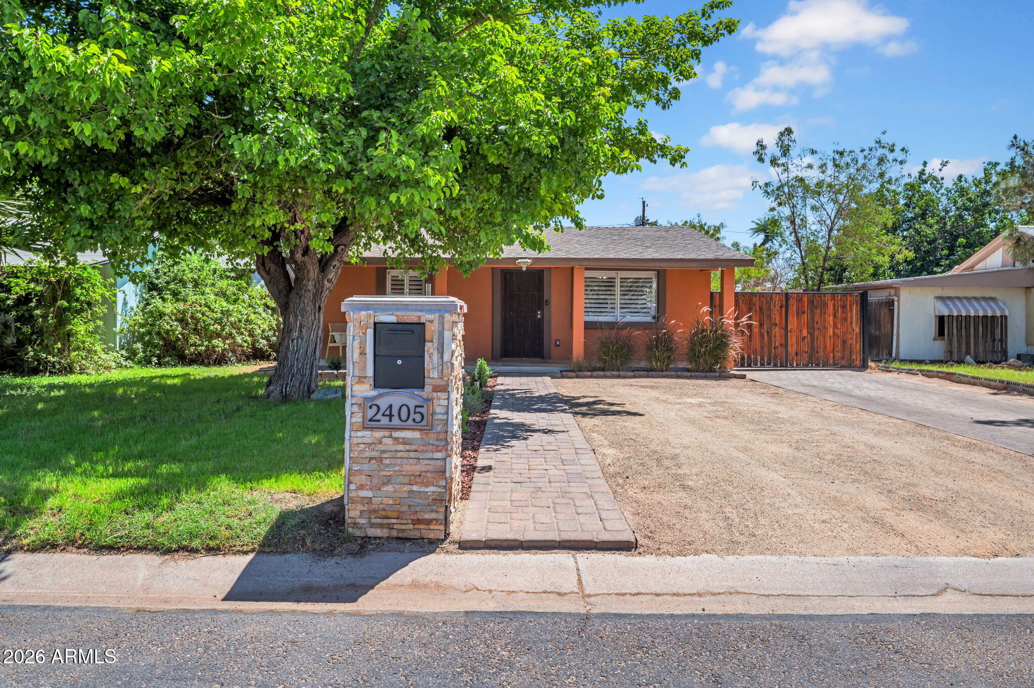 2405 N 27TH Place, Phoenix, AZ 85008 — Photo 1 of 30