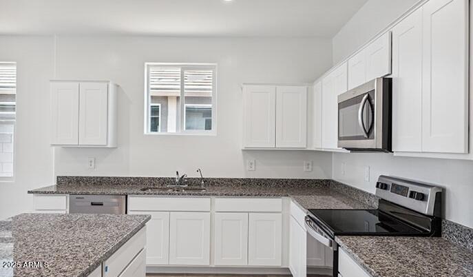 8535 W Clemente Way, Florence, AZ 85132 — Photo 1 of 36