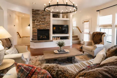 93 E WHITE MOUNTAIN Boulevard 37, Pinetop, AZ 85935