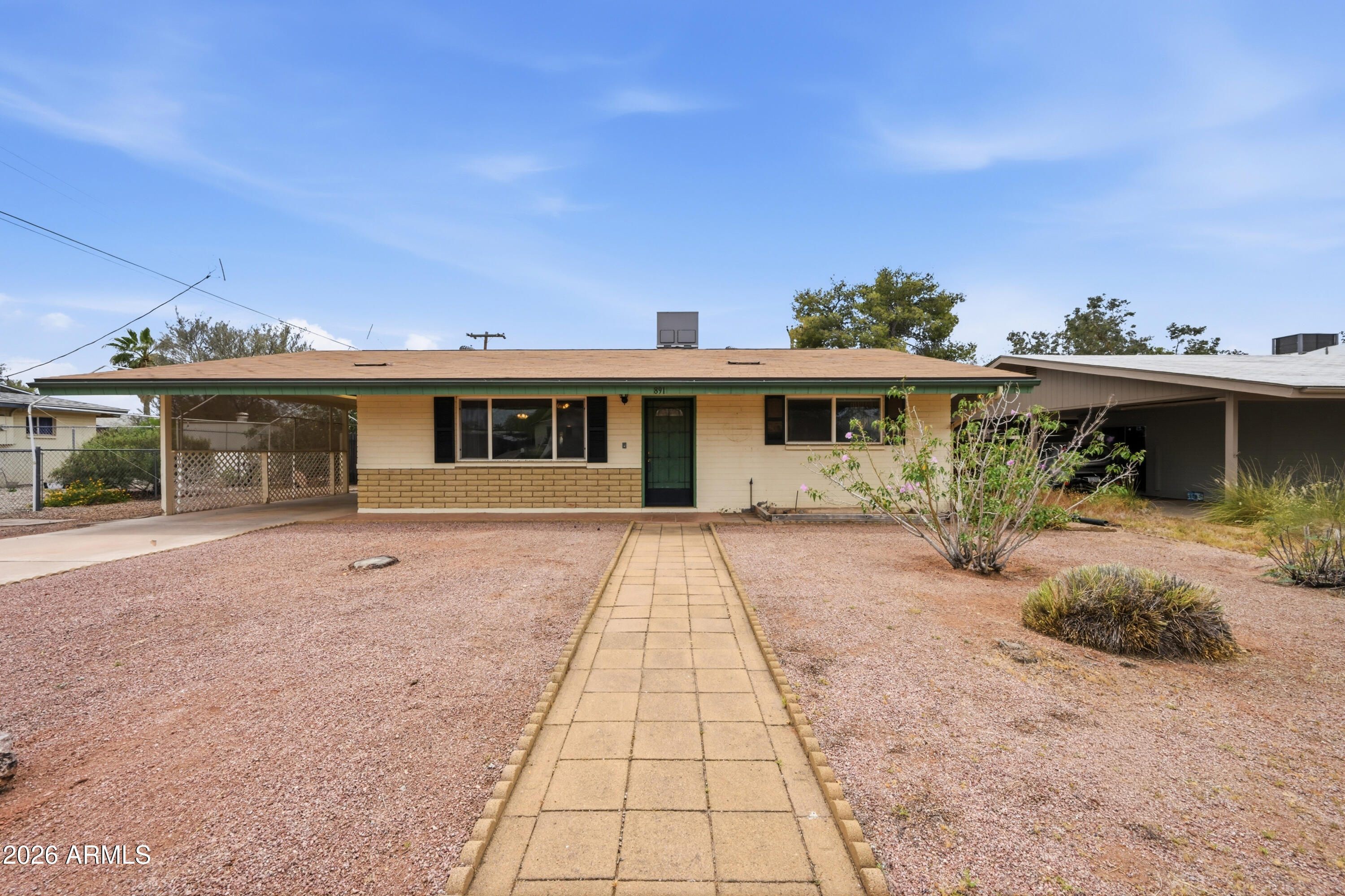 891 W 4TH Avenue, Apache Junction, AZ 85120 — Photo 1 of 25