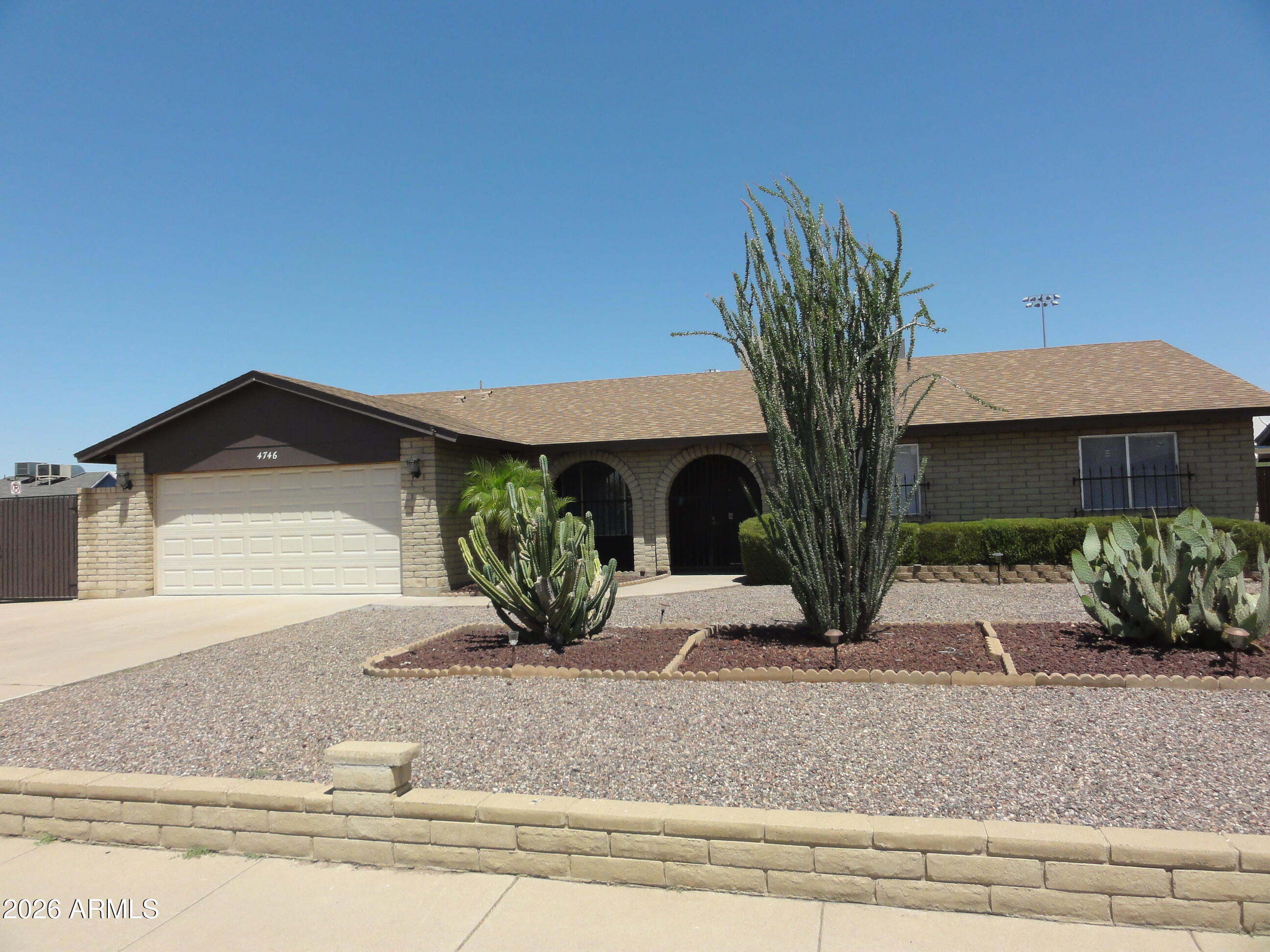 4746 W DAHLIA Drive, Glendale, AZ 85304 — Photo 1 of 42