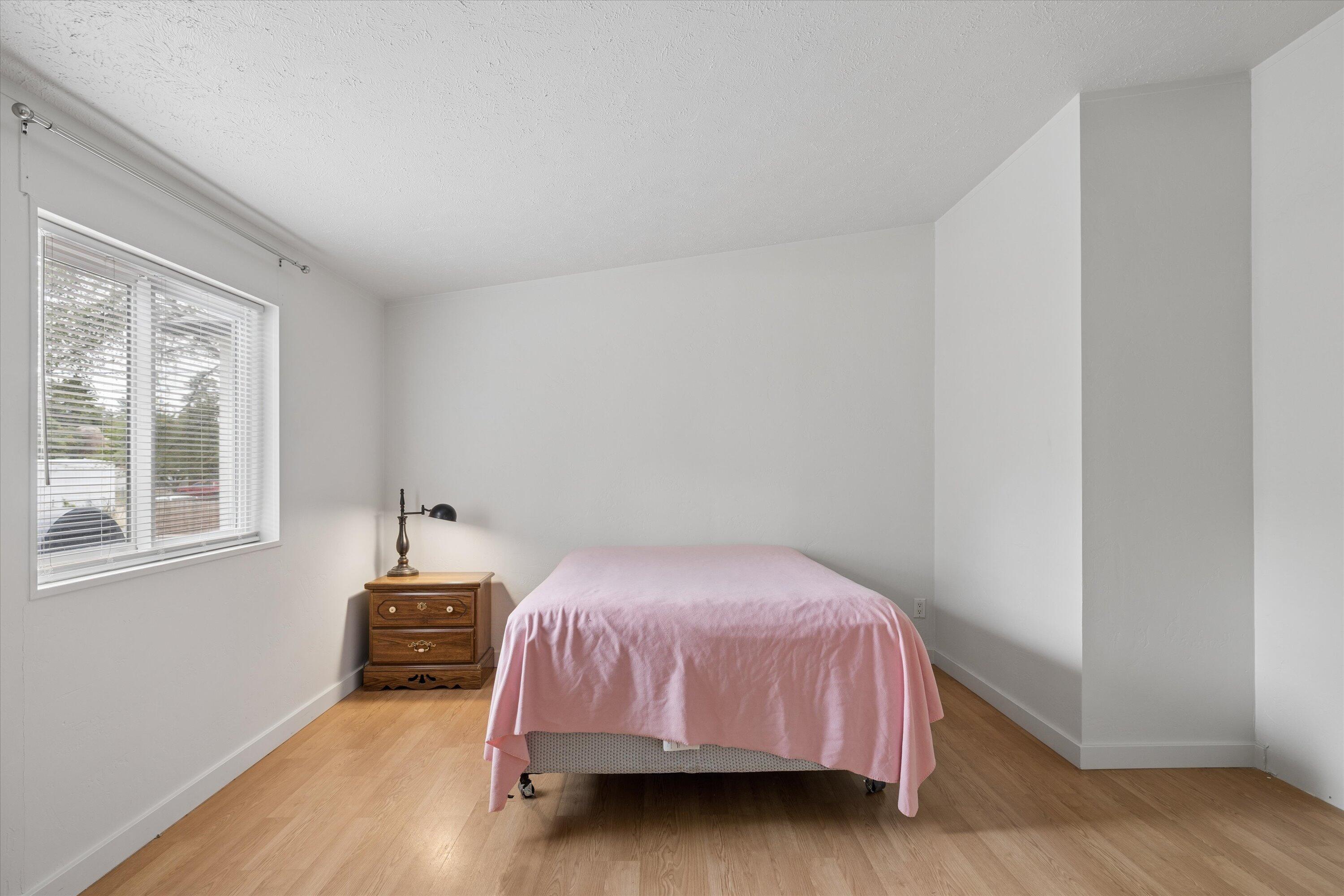 Thumbnail 24