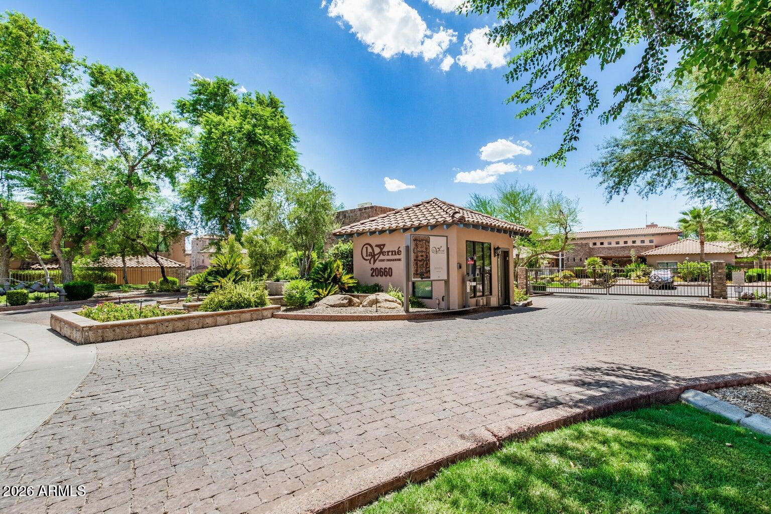20660 N 40TH Street 1052, Phoenix, AZ 85050 — Photo 1 of 32