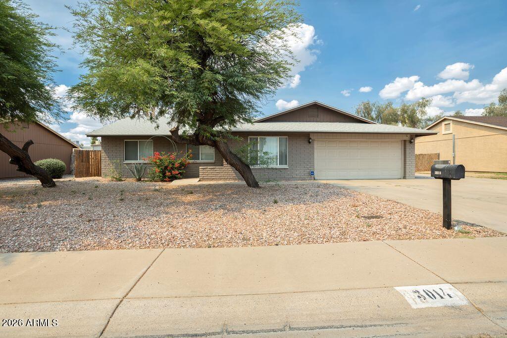 3014 W ANGELA Drive, Phoenix, AZ 85053 — Photo 1 of 37