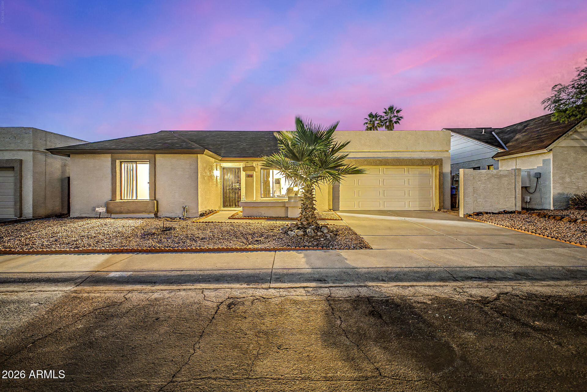 916 E BLUEFIELD Avenue, Phoenix, AZ 85022 — Photo 1 of 30