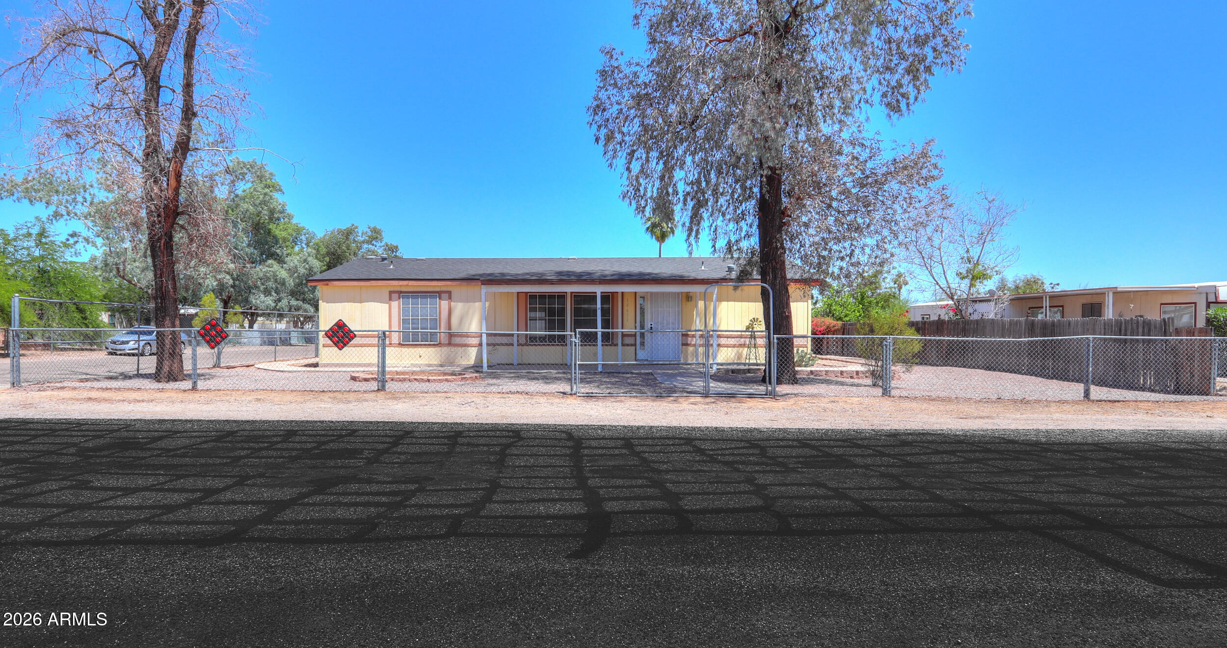 10631 N HUALAPAI Drive, Casa Grande, AZ 85122 — Photo 1 of 46