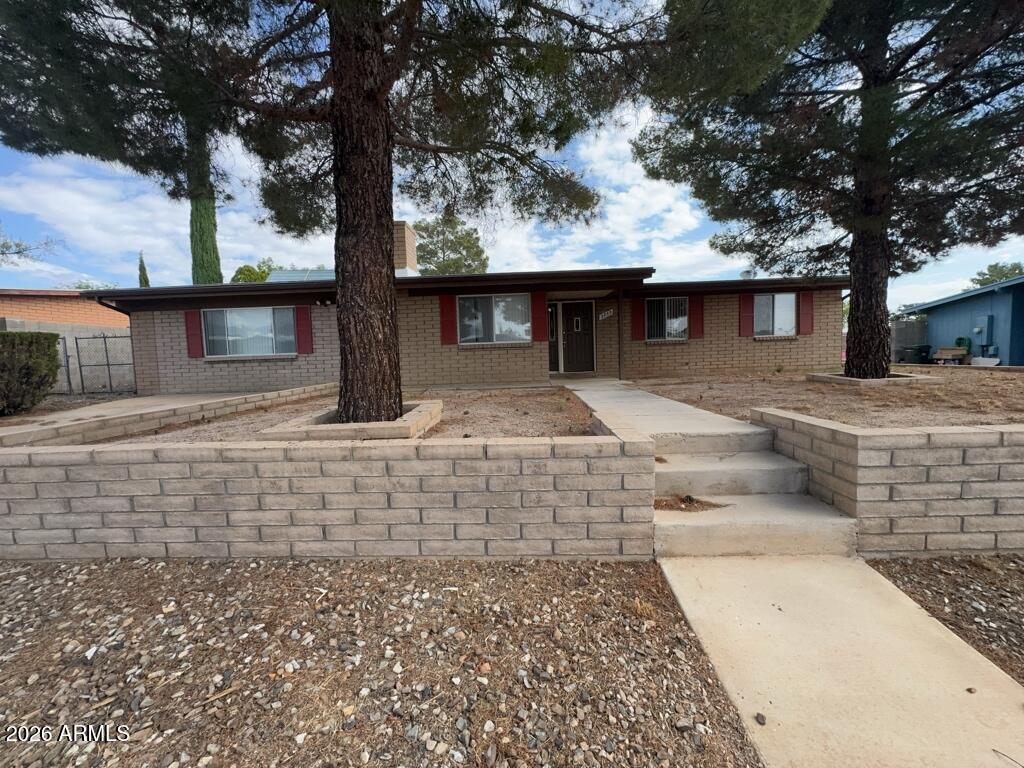 3733 SPARROW Drive, Sierra Vista, AZ 85635 — Photo 1 of 29