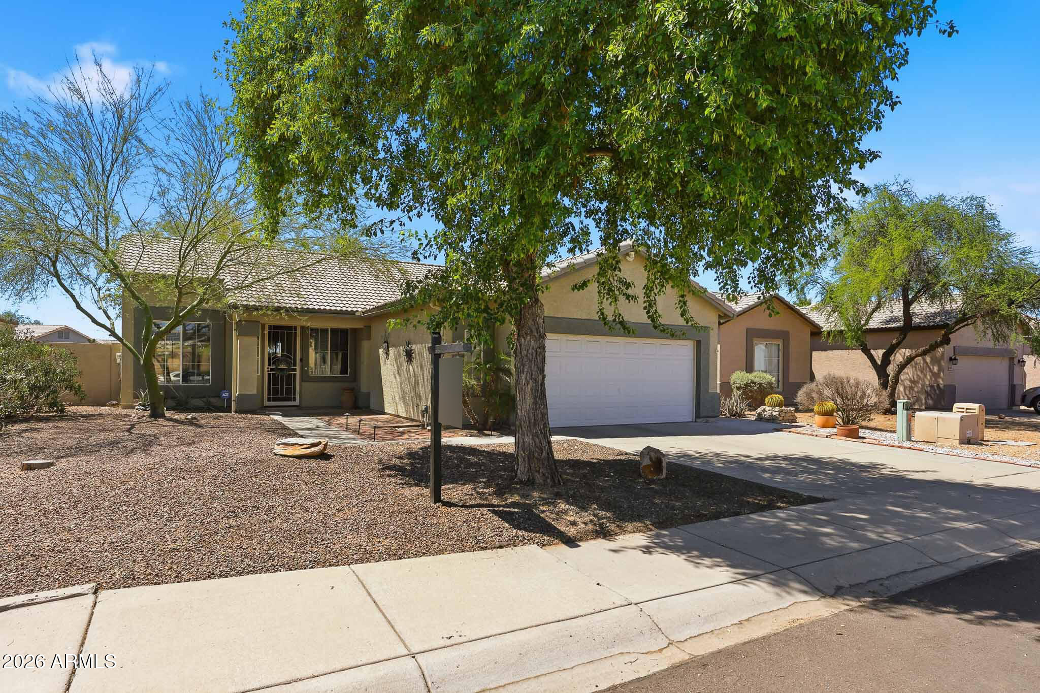 13627 W TARA Lane, Surprise, AZ 85374 — Photo 1 of 39