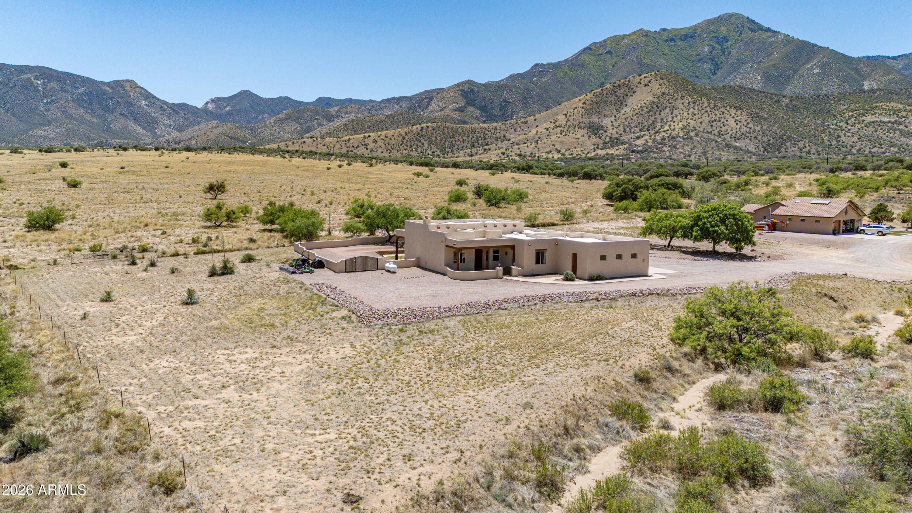 5456 E PIONEER Lane, Hereford, AZ 85615 — Photo 1 of 49