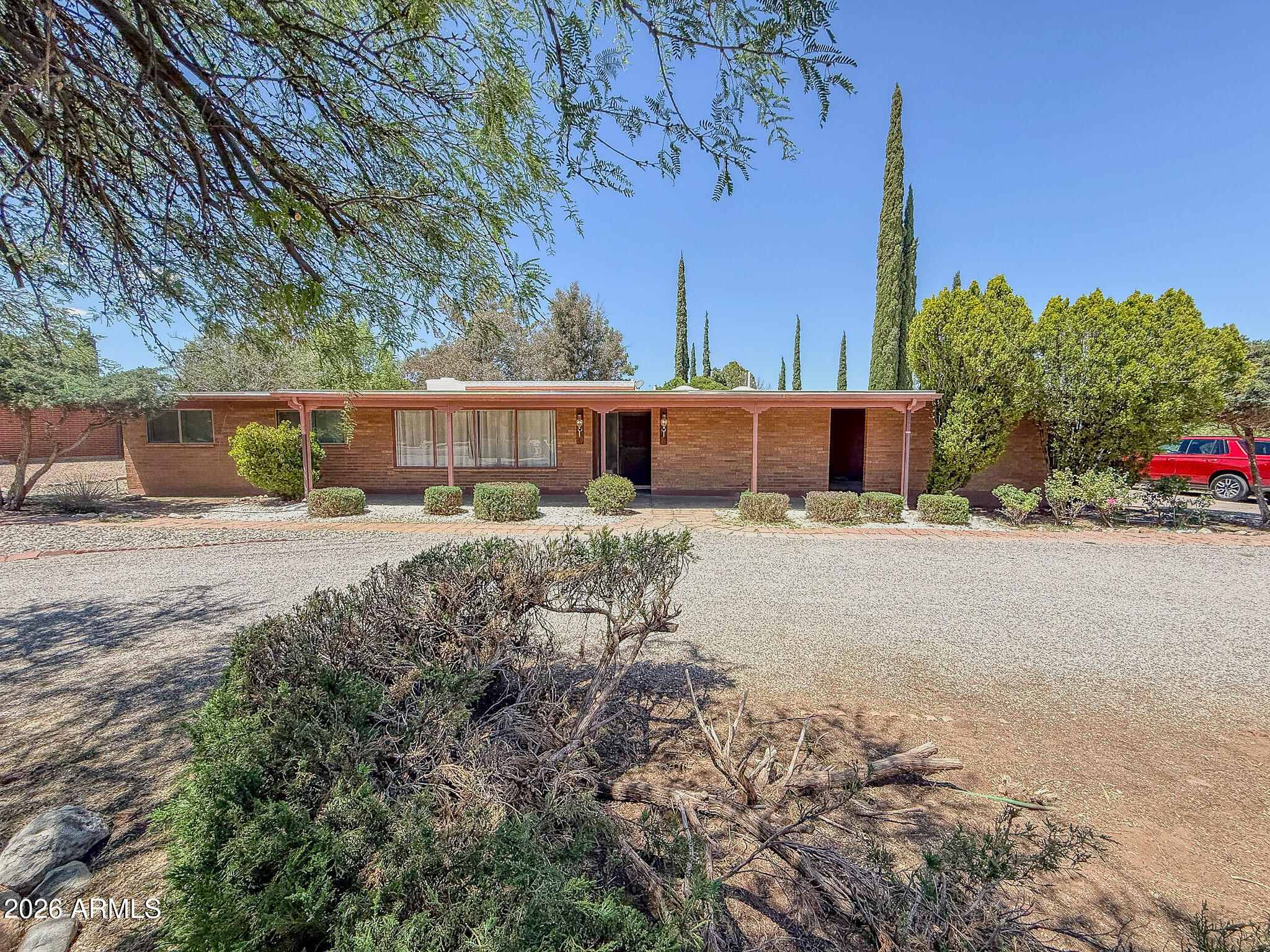 948 CACTUS WREN Lane, Sierra Vista, AZ 85635 — Photo 1 of 44