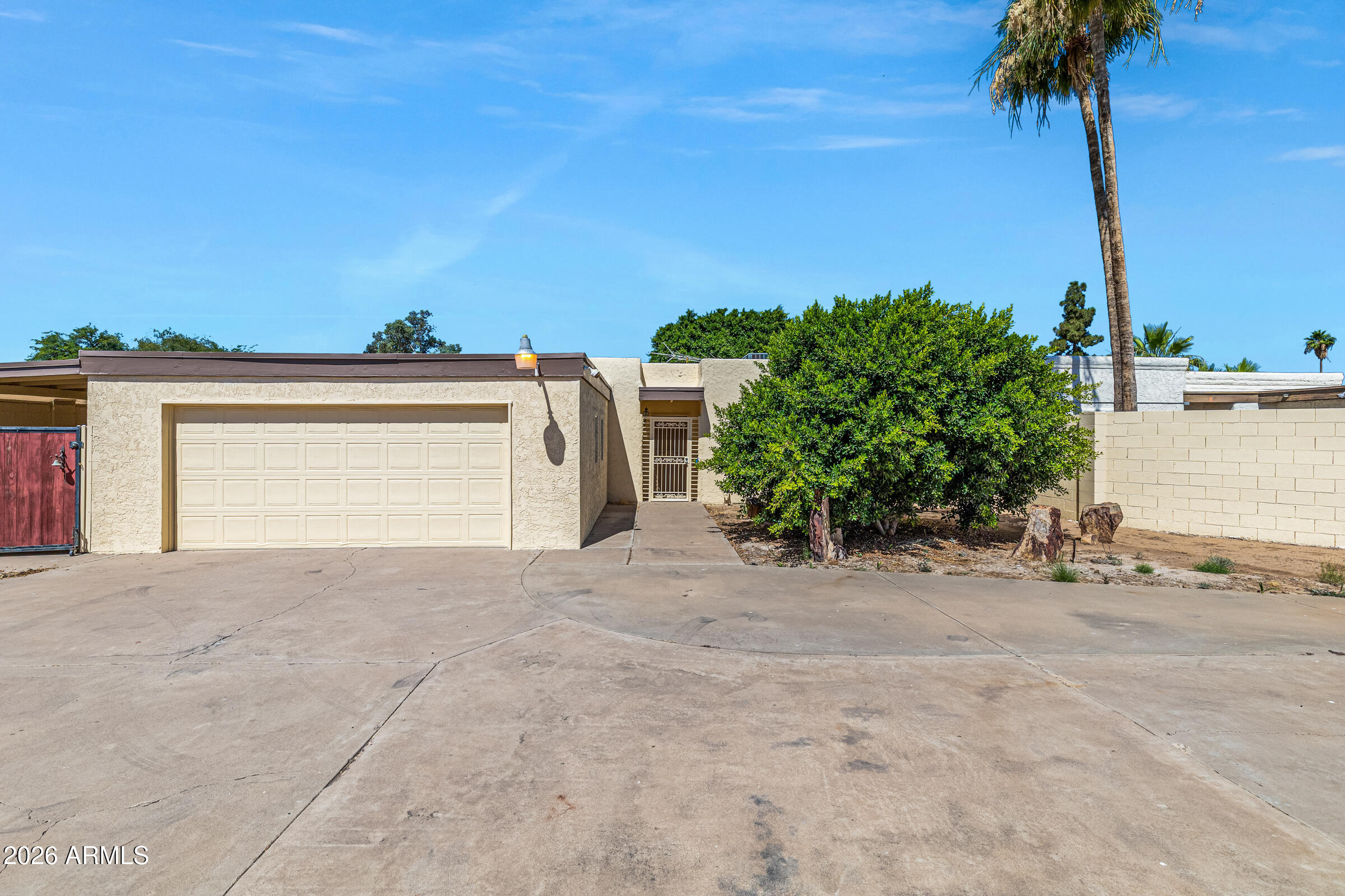 3213 W SAHUARO Drive, Phoenix, AZ 85029 — Photo 1 of 32