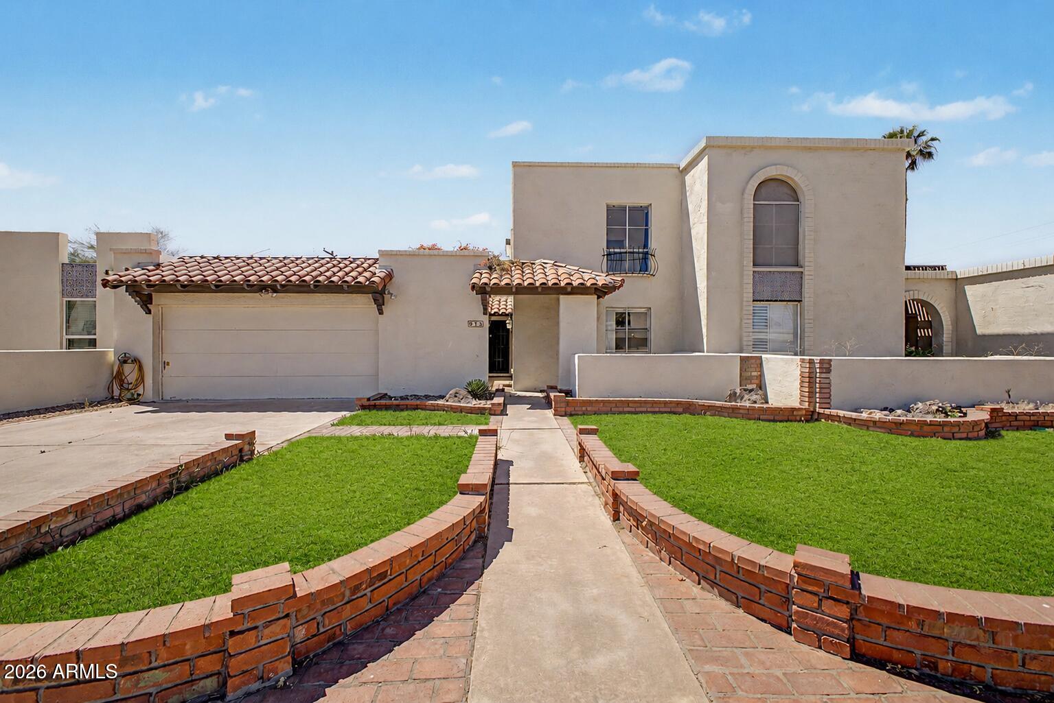913 E LAGUNA Drive, Tempe, AZ 85282 — Photo 1 of 35
