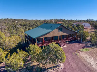 3651 ZANE GREY Trail, Overgaard, AZ 85933
