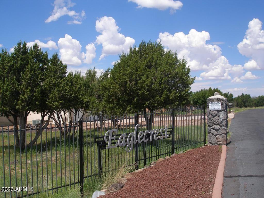 8398 N LAKE VIEW Drive 31, Show Low, AZ 85901 — Photo 1 of 13