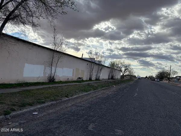 816 1/2 W Hopi Drive, Holbrook, AZ 86025