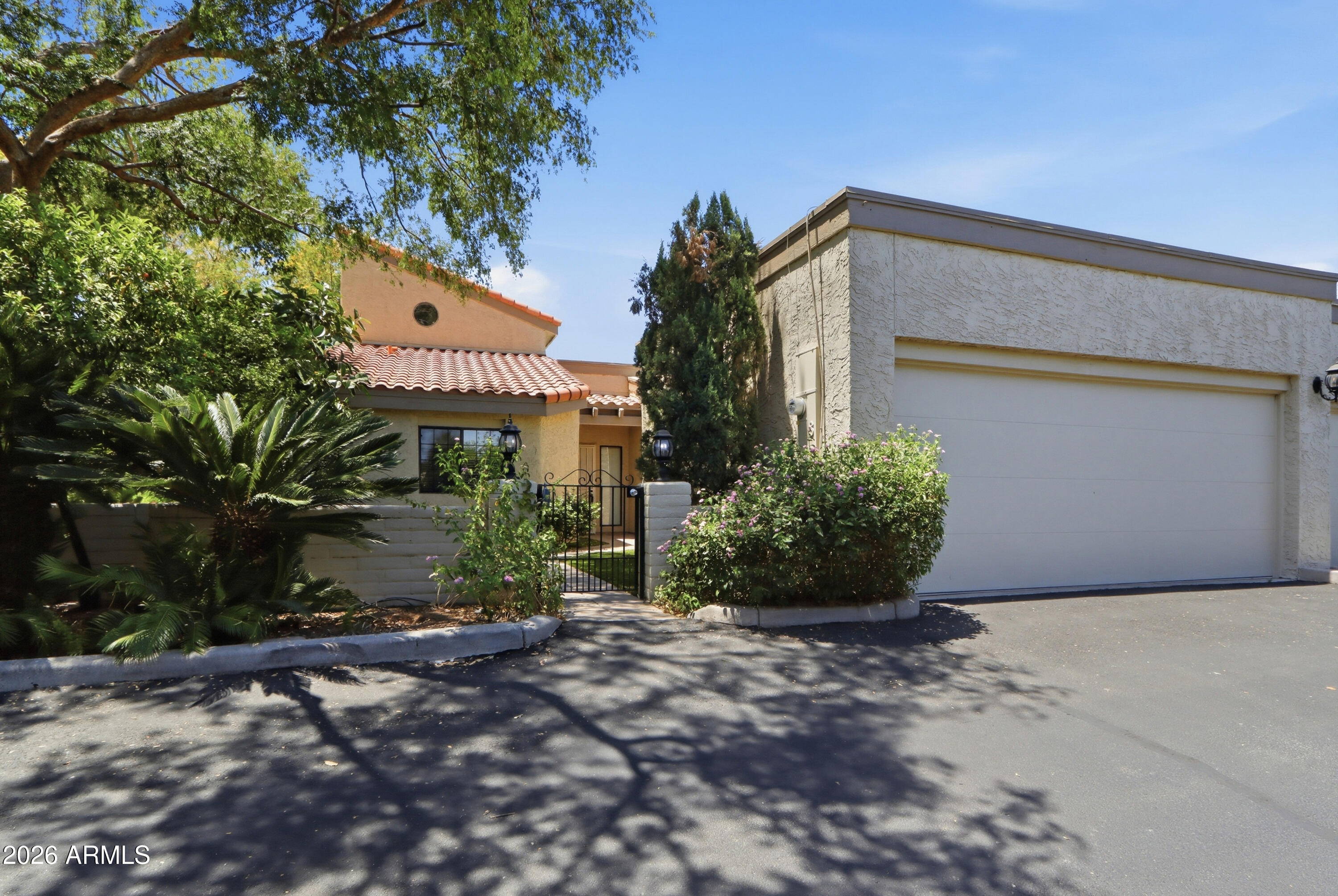 903 W Glendale Avenue 8, Phoenix, AZ 85021 — Photo 1 of 30