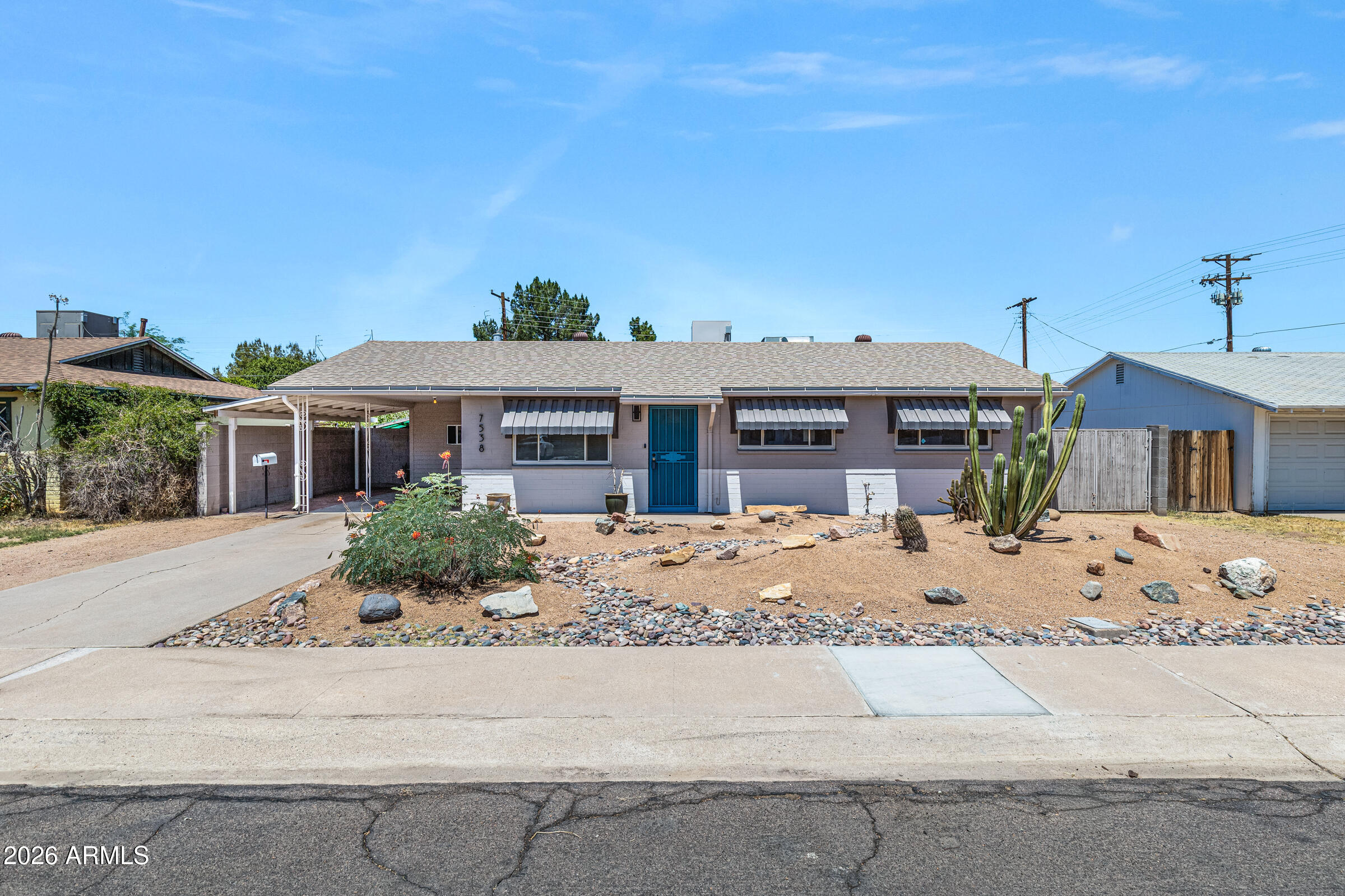 7538 E KIMSEY Lane, Scottsdale, AZ 85257 — Photo 1 of 31