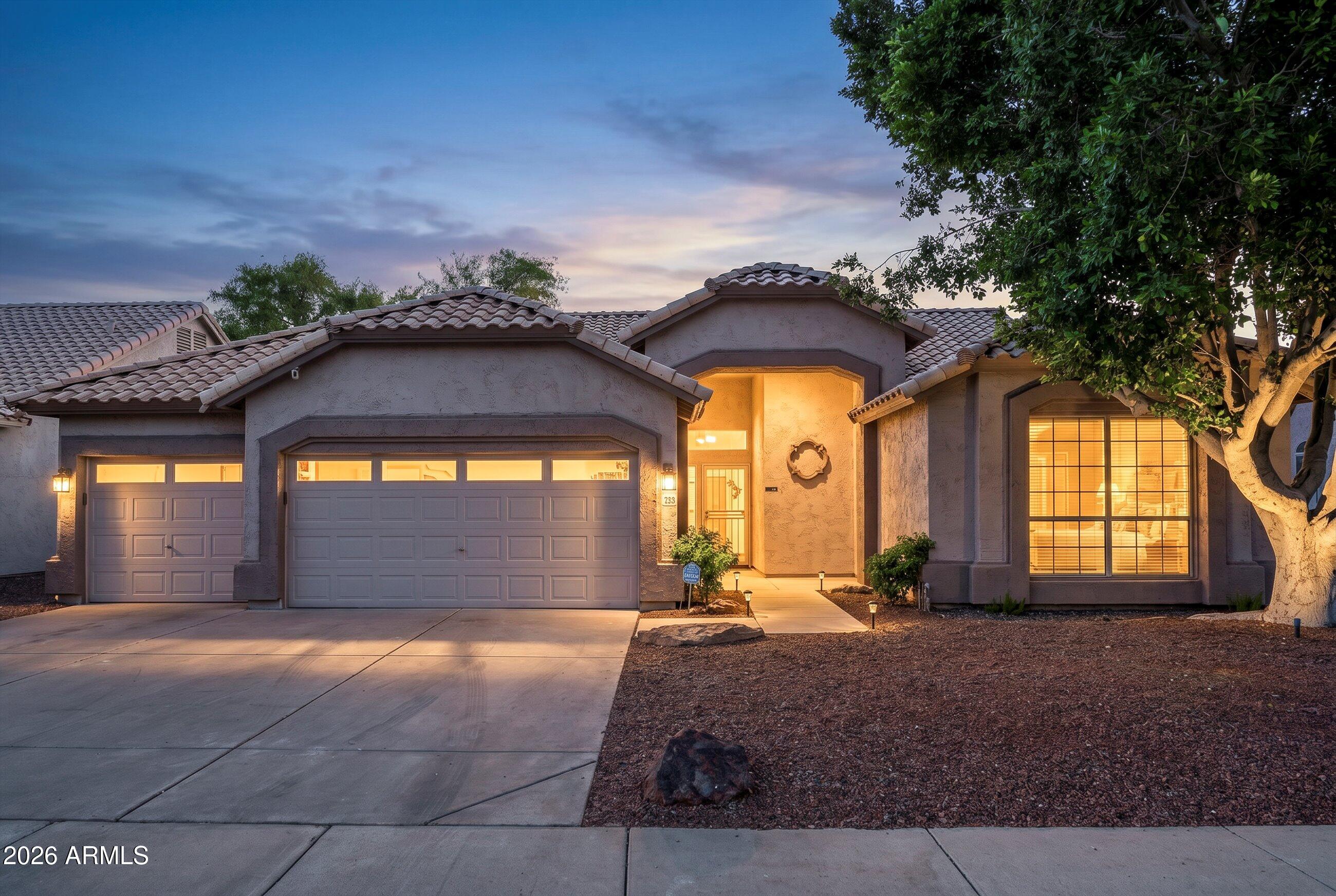 722 W KELTON Lane, Phoenix, AZ 85023 — Photo 1 of 47