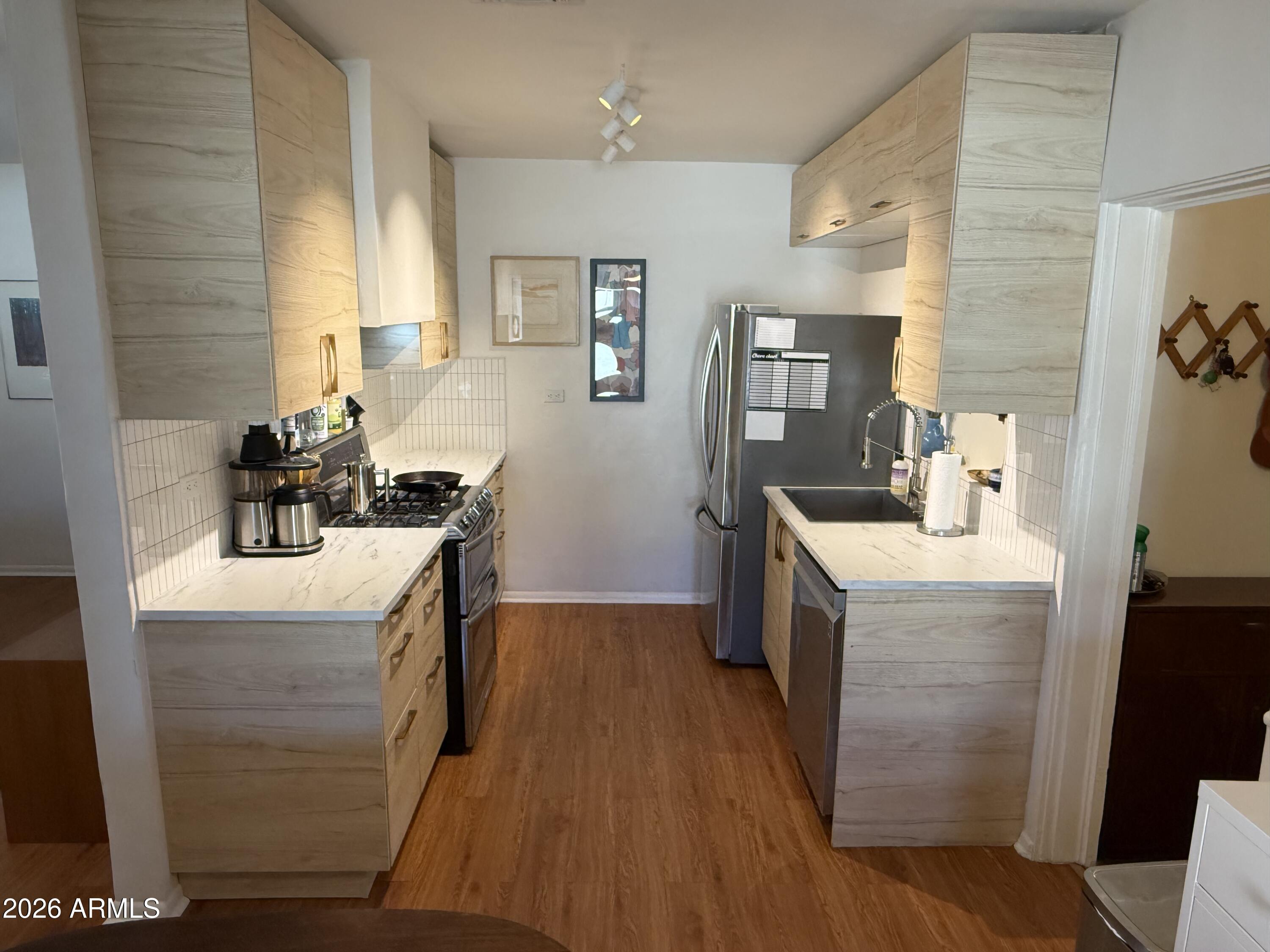 856 E VINE Avenue, Mesa, AZ 85204 — Photo 1 of 33