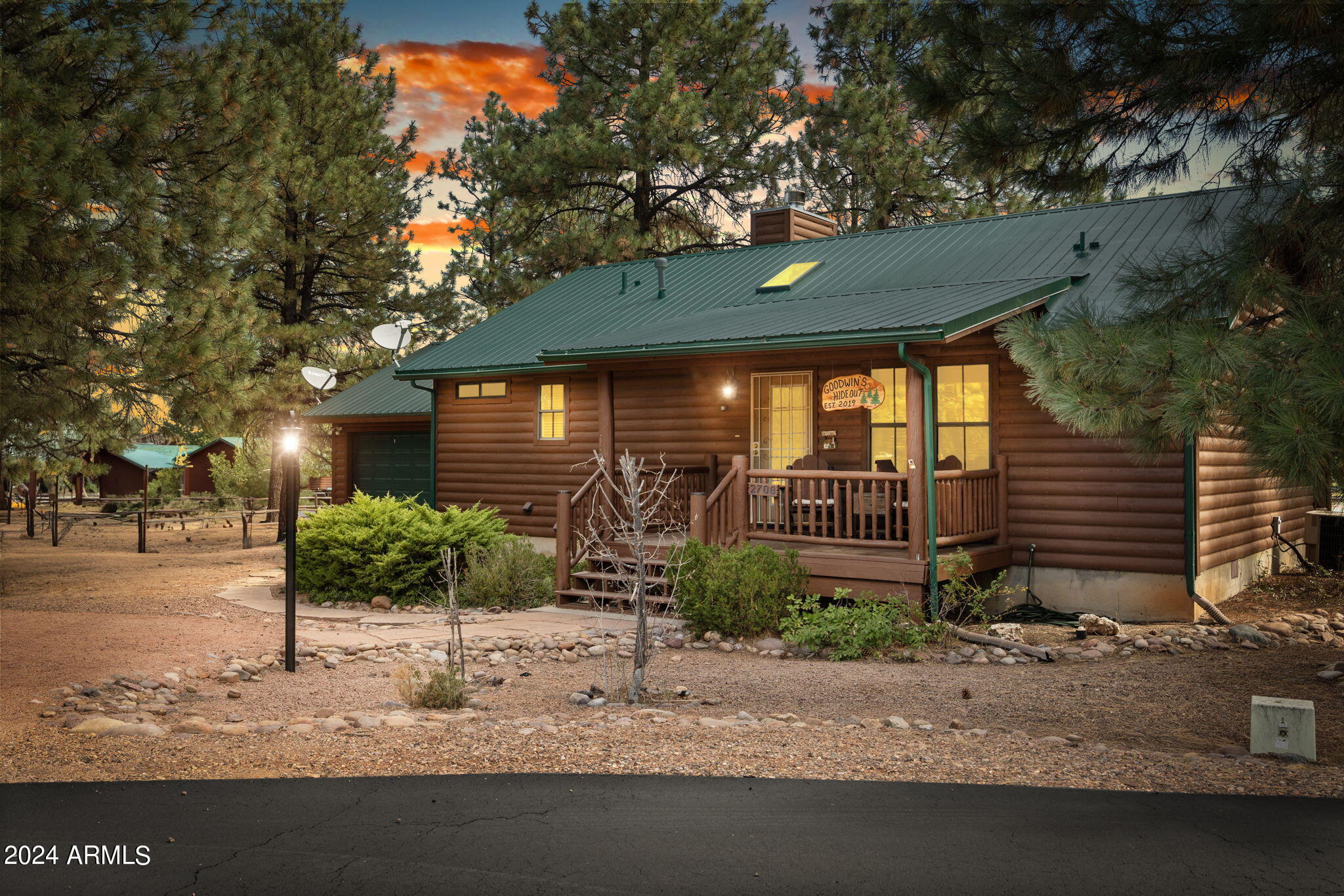 2708 PALOMINO Trail, Overgaard, AZ 85933 — Photo 1 of 46