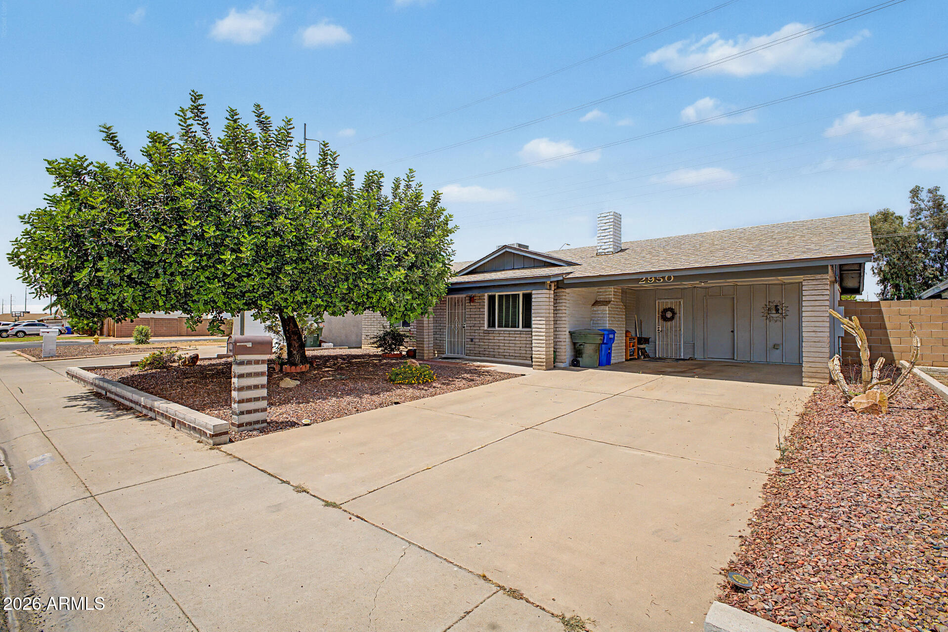 2950 W VILLA THERESA Drive, Phoenix, AZ 85053 — Photo 1 of 28