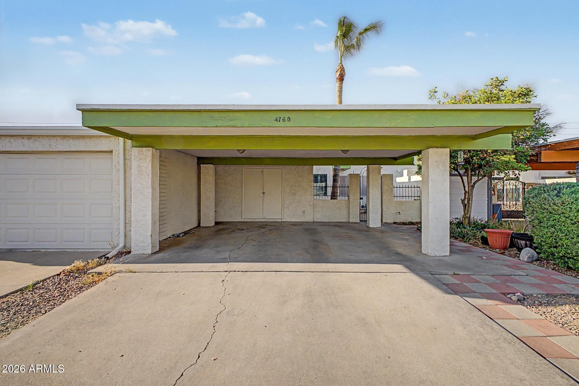 4760 W VIA CYNTHIA Drive, Glendale, AZ 85301 — Photo 1 of 30