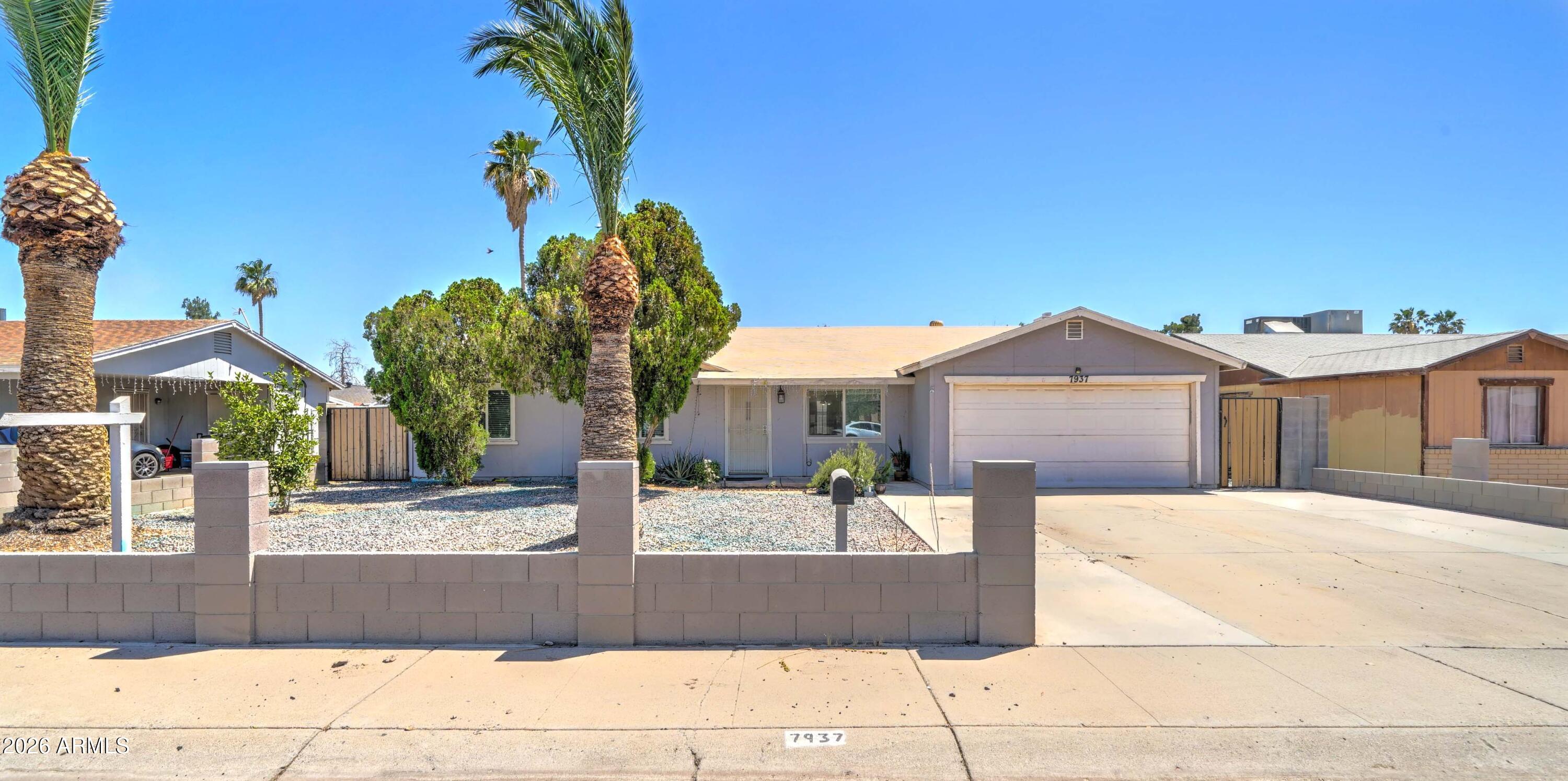 7937 W MEADOWBROOK Avenue, Phoenix, AZ 85033 — Photo 1 of 29