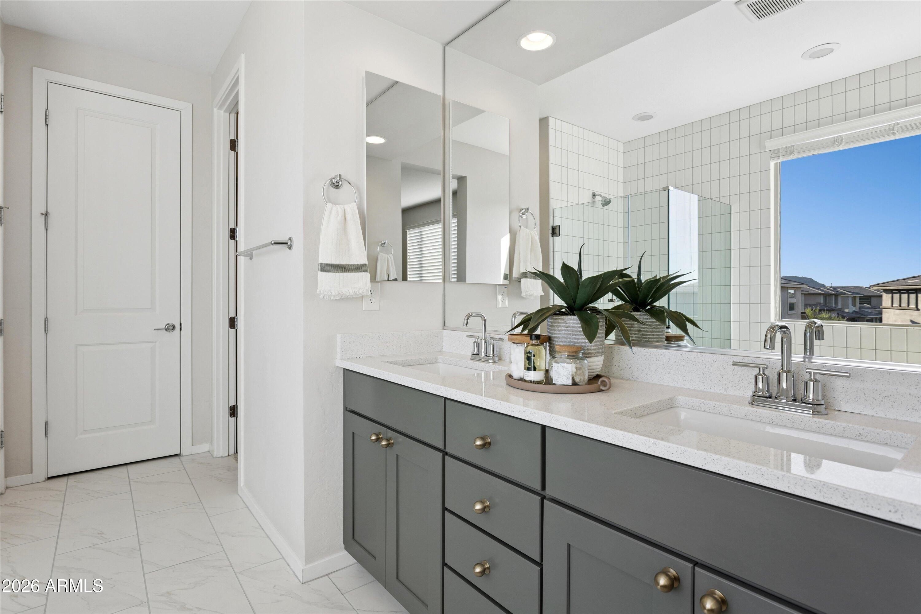 Thumbnail 25