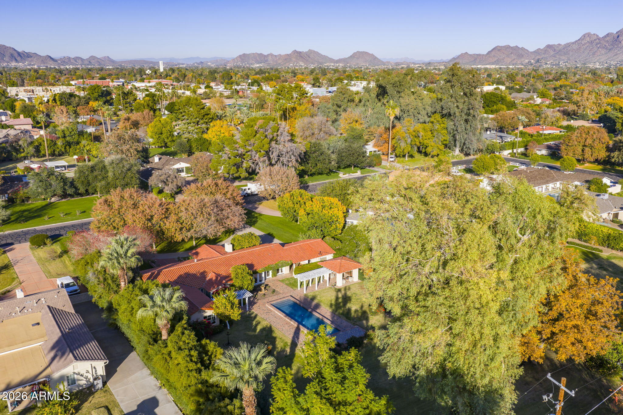 333 W ROSE Lane, Phoenix, AZ 85013 — Photo 1 of 27