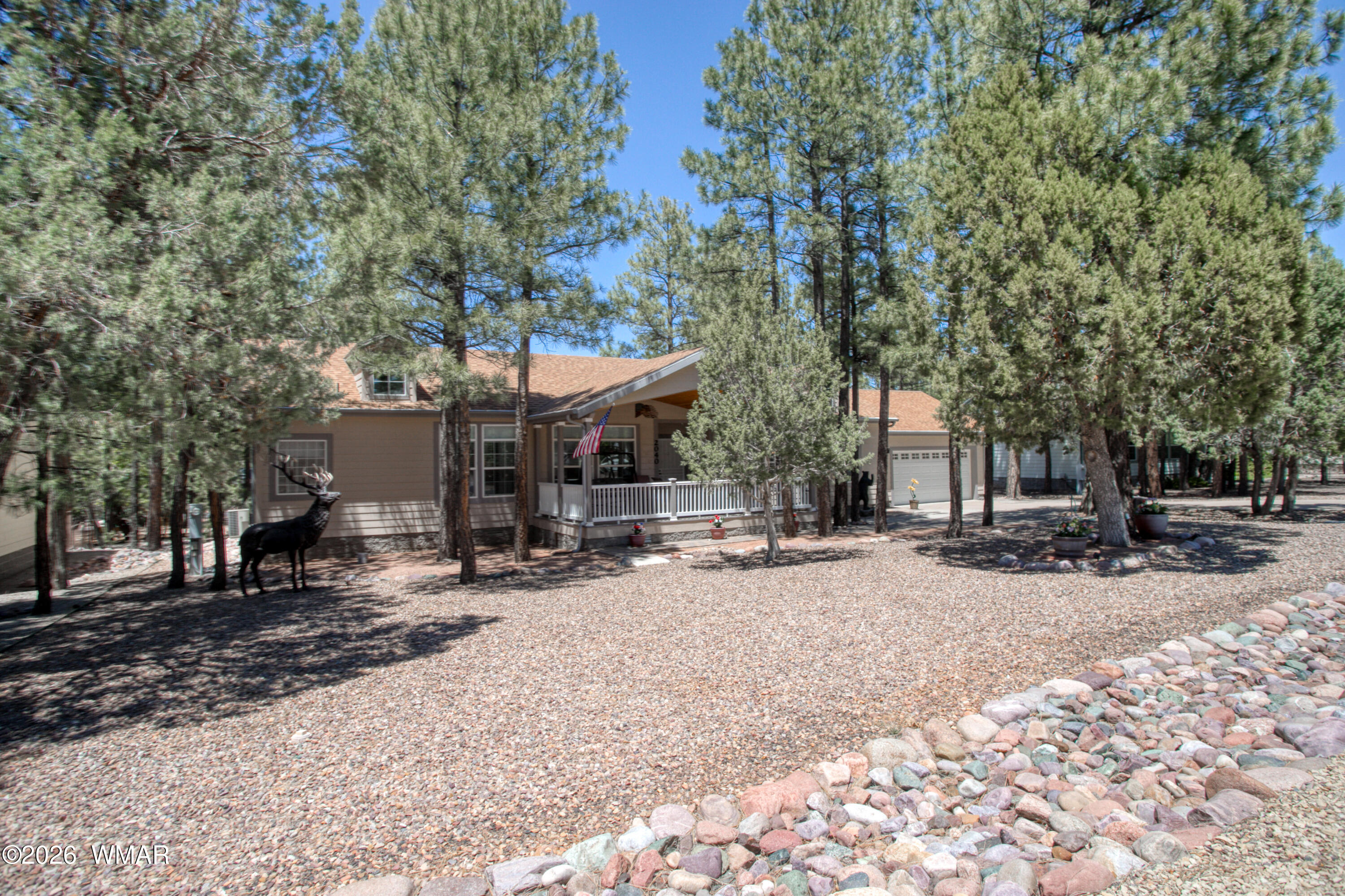 2040 W Pineview Drive, Show Low, AZ 85901 — Photo 1 of 25
