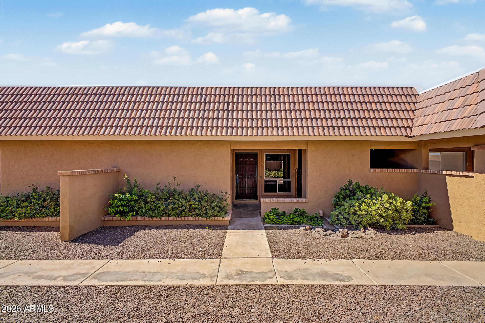 408 W PONTIAC Drive 6, Phoenix, AZ 85027 — Photo 1 of 27