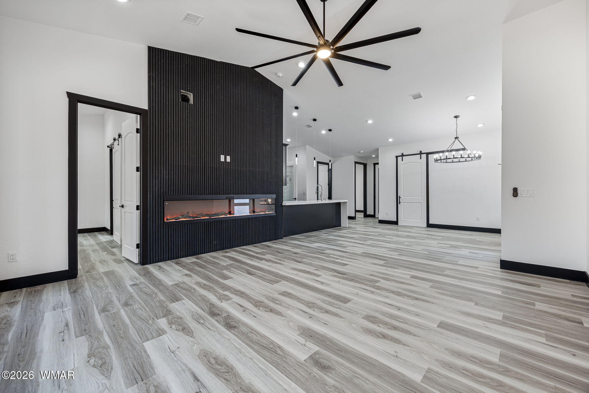 2755 W Villa Loop, Show Low, AZ 85901 — Photo 1 of 31