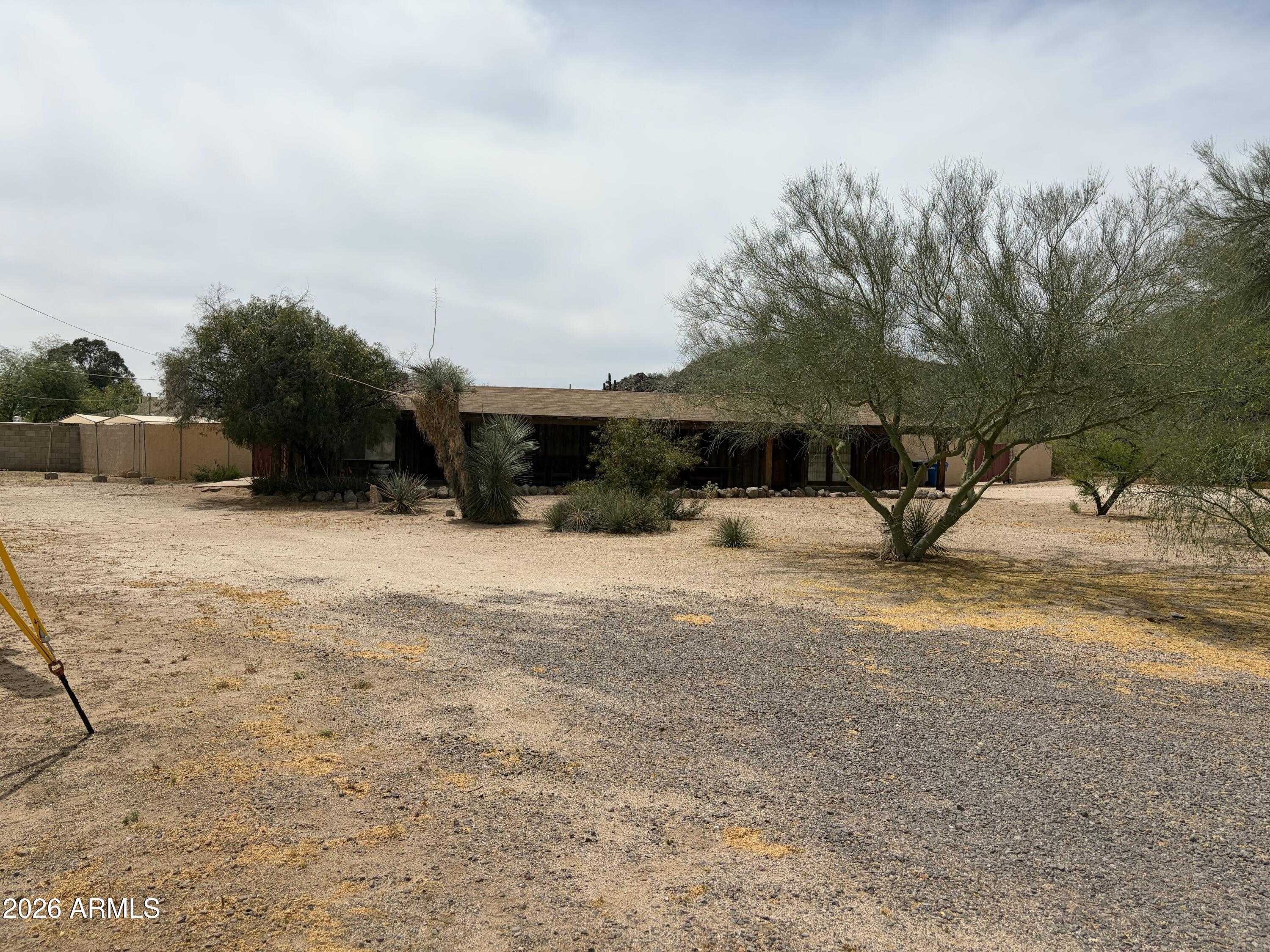 2105 E LONE CACTUS Drive, Phoenix, AZ 85024 — Photo 1 of 22