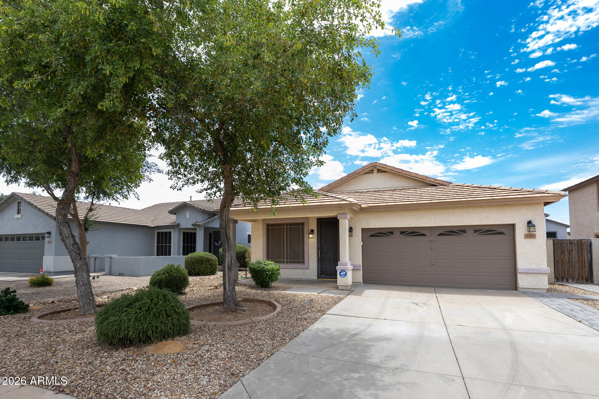 4301 E OXFORD Lane, Gilbert, AZ 85295 — Photo 1 of 41