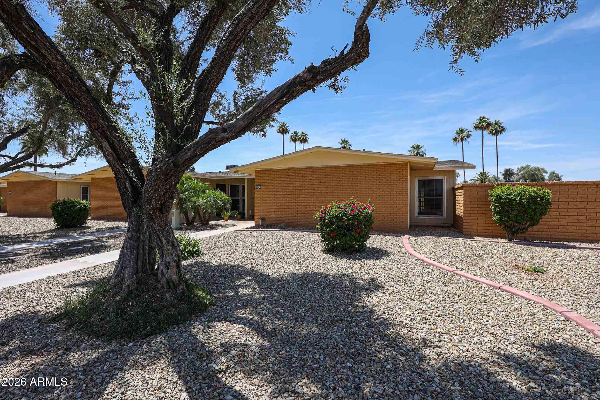10821 W THUNDERBIRD Boulevard, Sun City, AZ 85351 — Photo 1 of 26