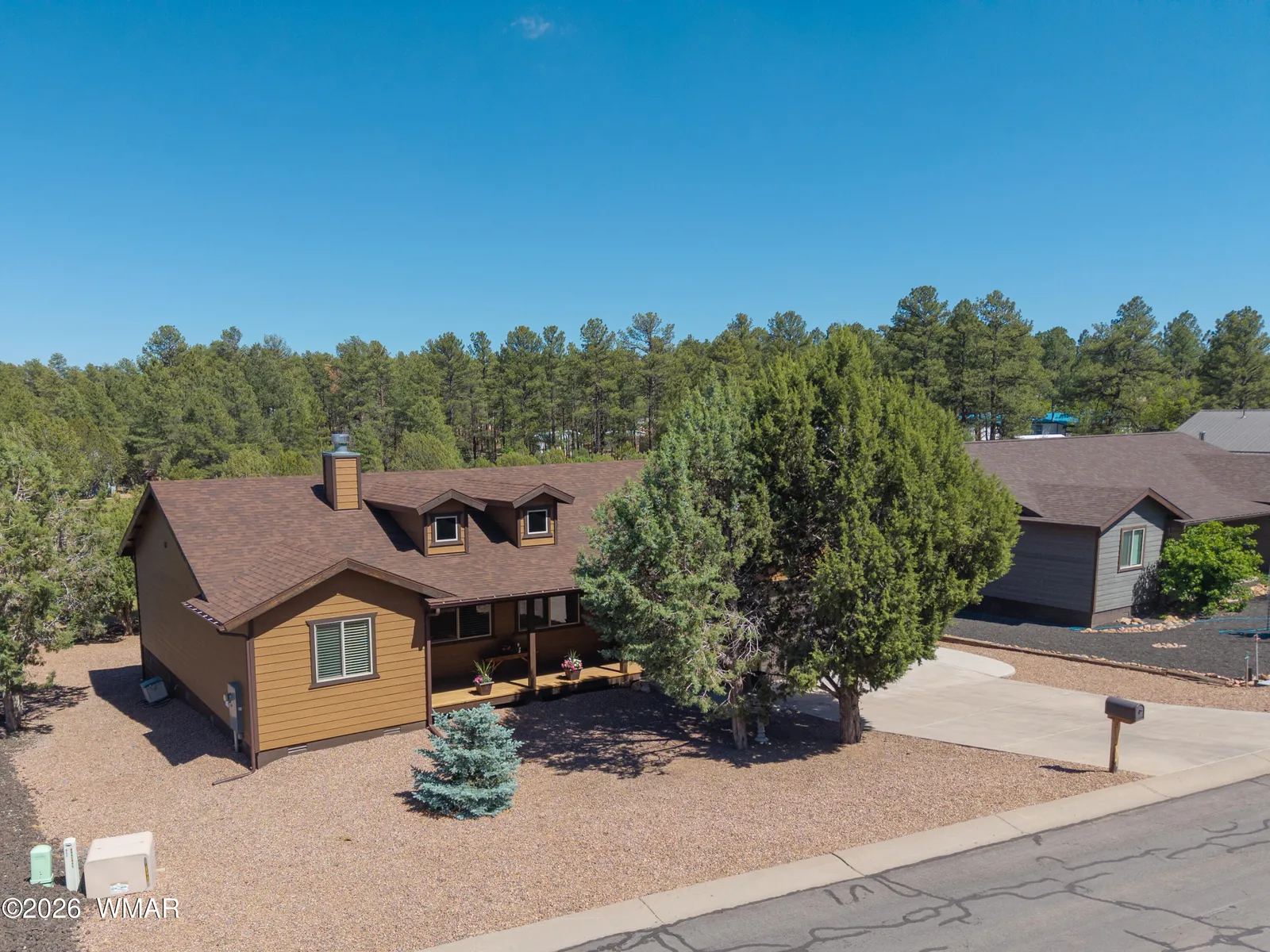 621 Angelas Place, Show Low, AZ 85901 — Photo 1 of 47