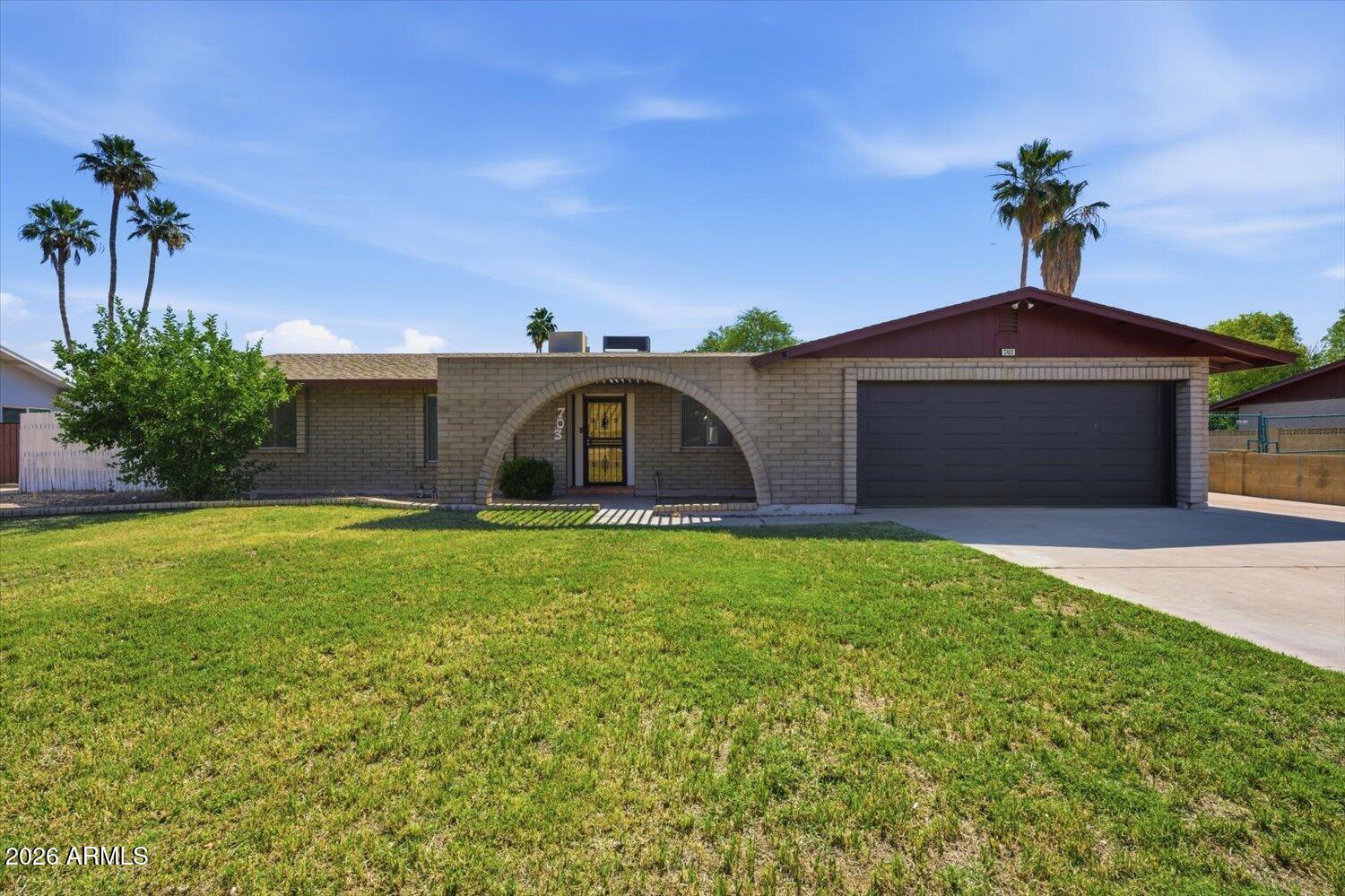 703 N FOREST, Mesa, AZ 85203 — Photo 1 of 39