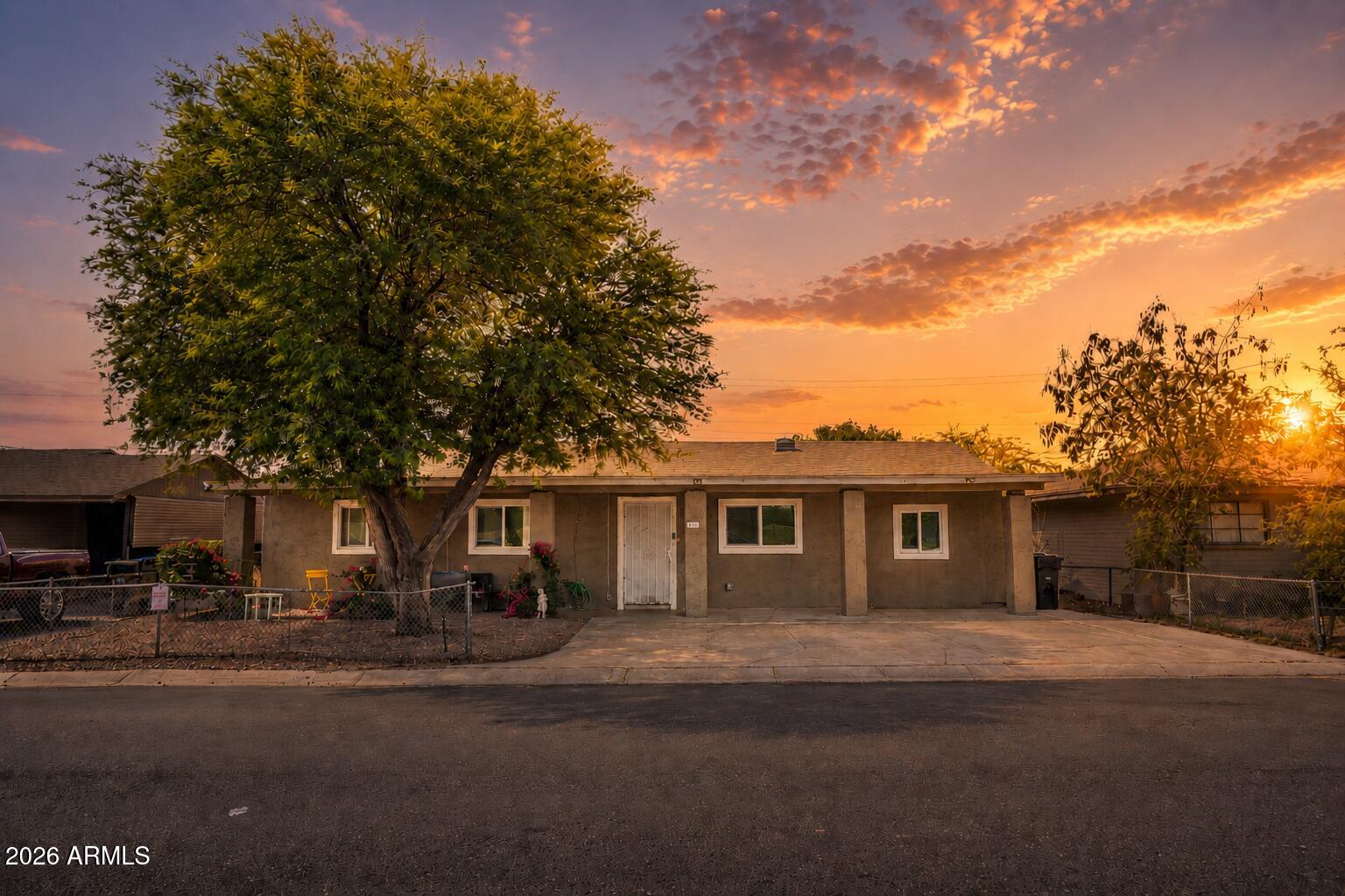 3801 W WILSHIRE Drive, Phoenix, AZ 85009 — Photo 1 of 33