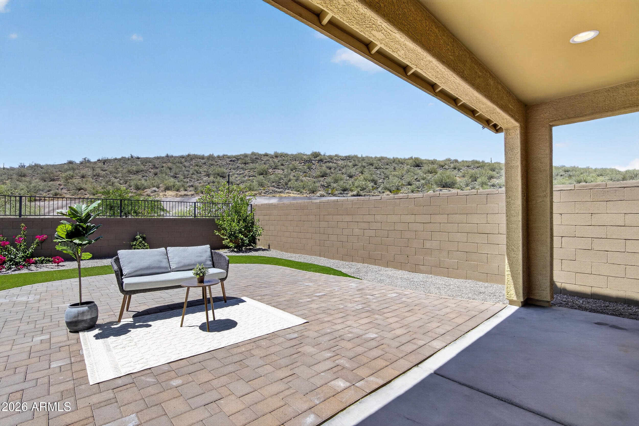 3253 W JUNIPER CANYON Drive, Phoenix, AZ 85083 — Photo 1 of 37