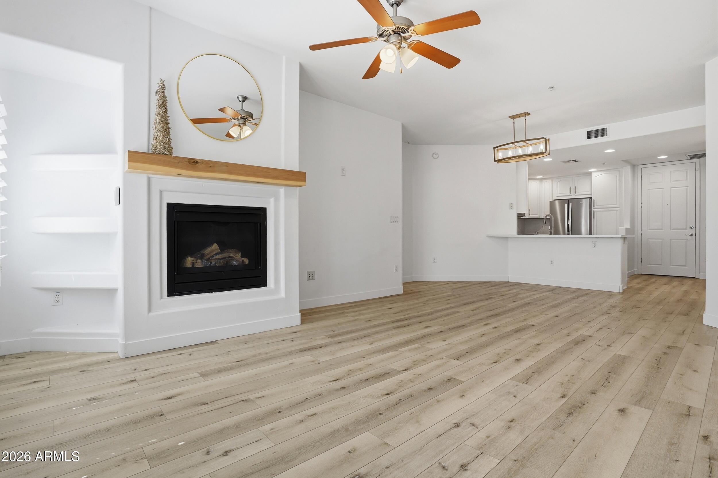 5350 E DEER VALLEY Drive 2435, Phoenix, AZ 85054 — Photo 1 of 31