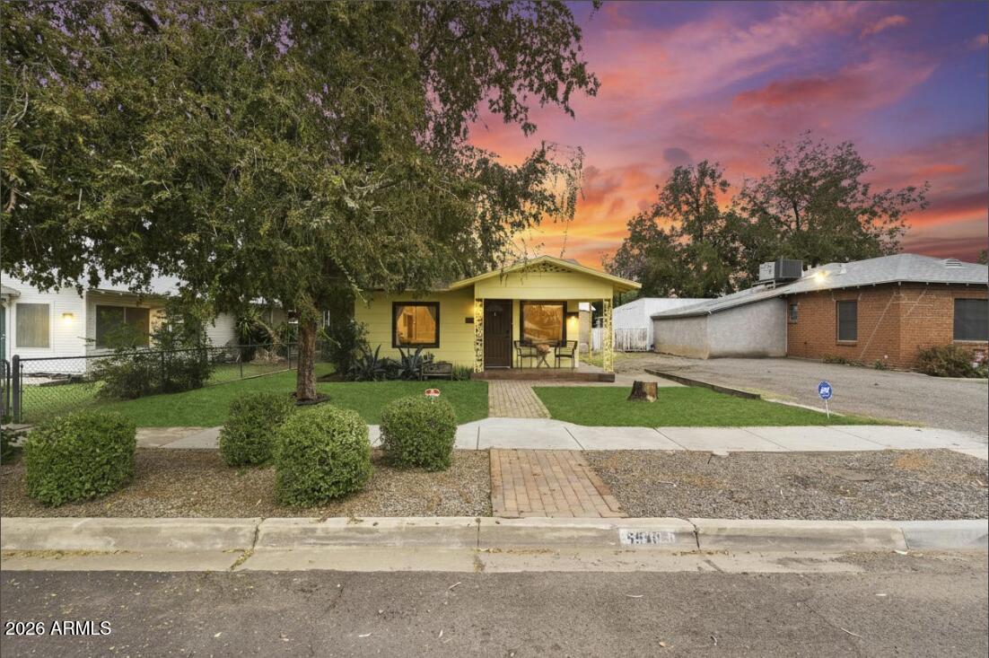 5540 W NORTHVIEW Avenue, Glendale, AZ 85301 — Photo 1 of 26
