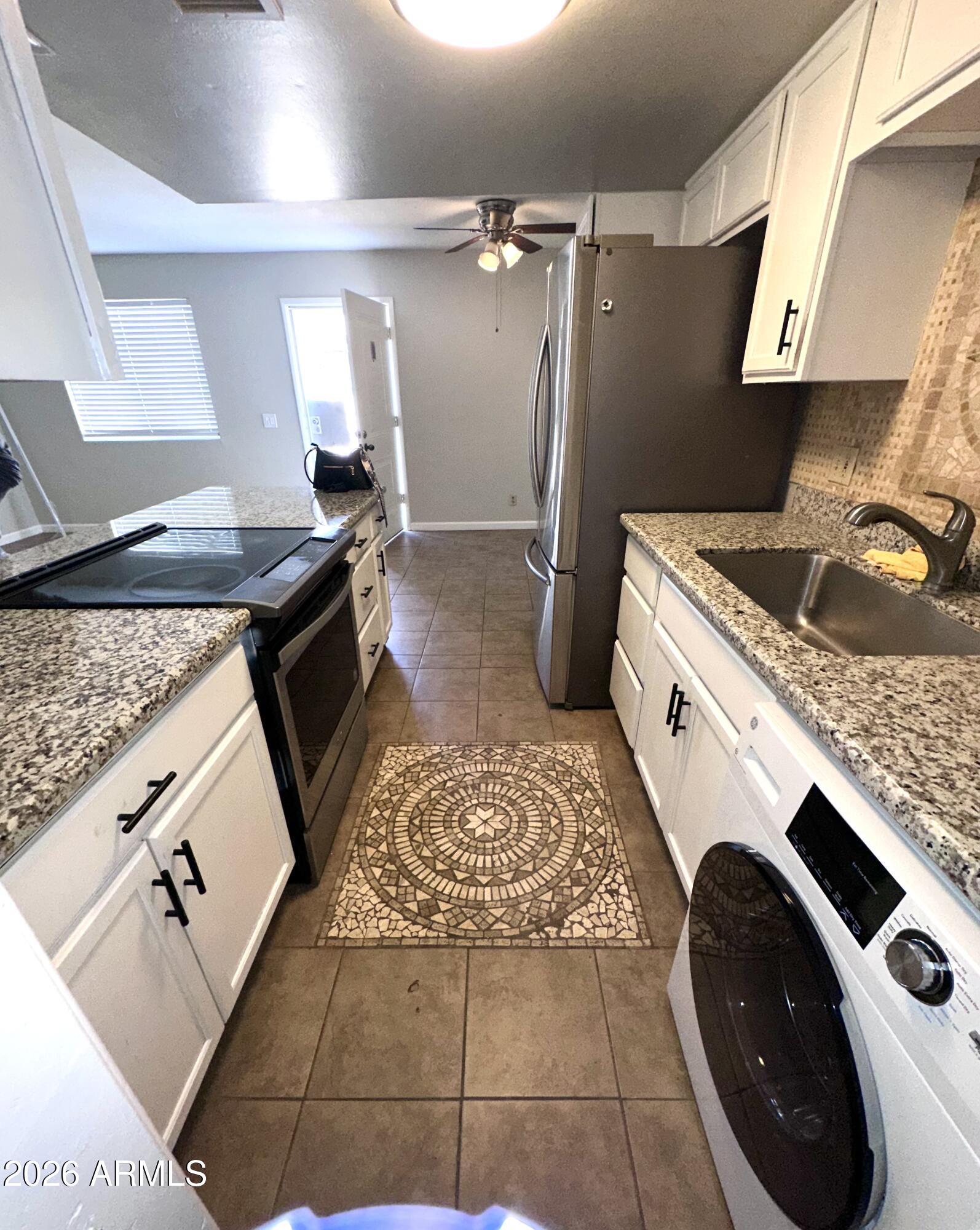 4717 E BELLEVIEW Street, Phoenix, AZ 85008 — Photo 1 of 35