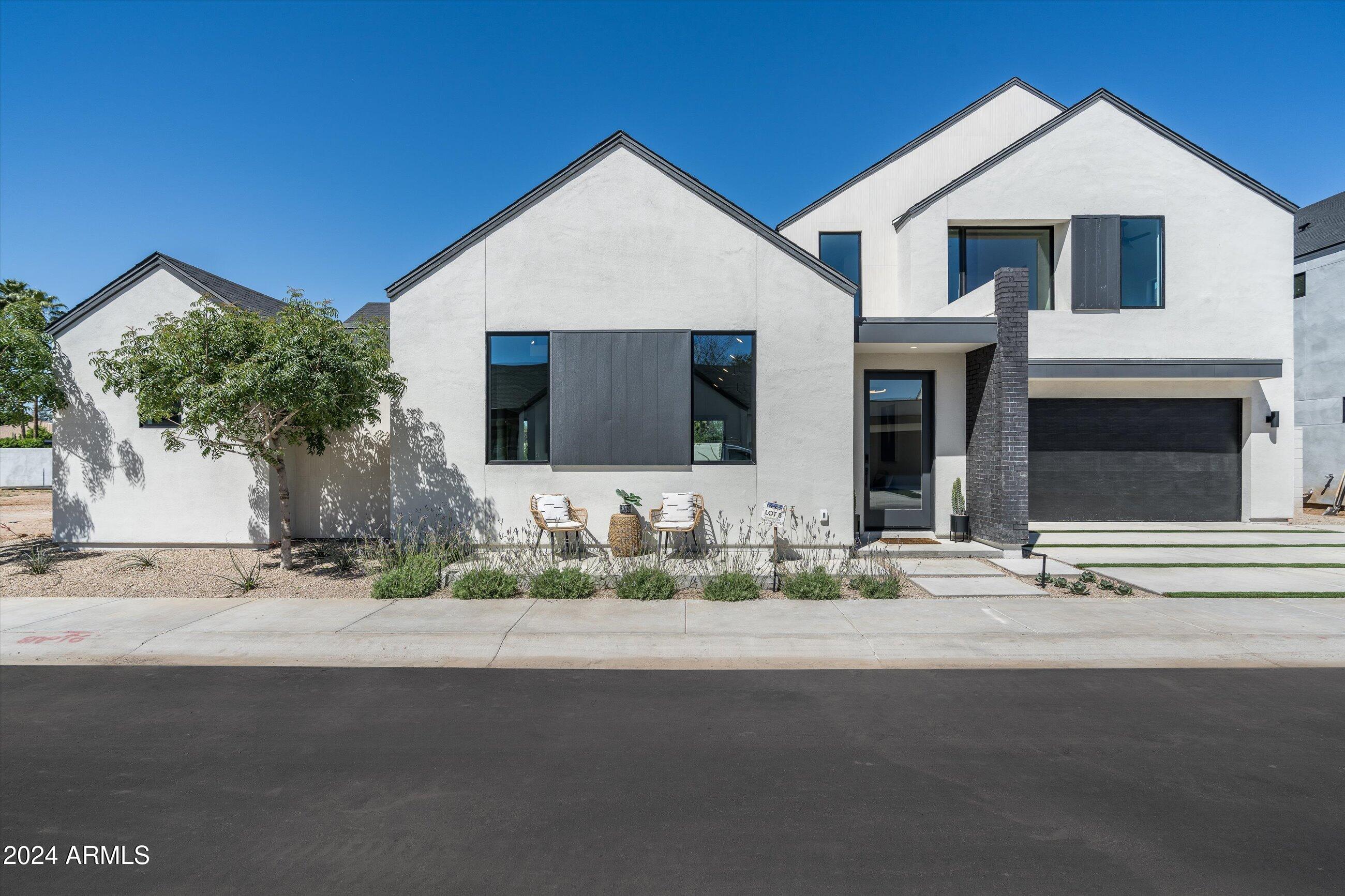 6324 N 10TH Drive, Phoenix, AZ 85013 — Photo 1 of 26