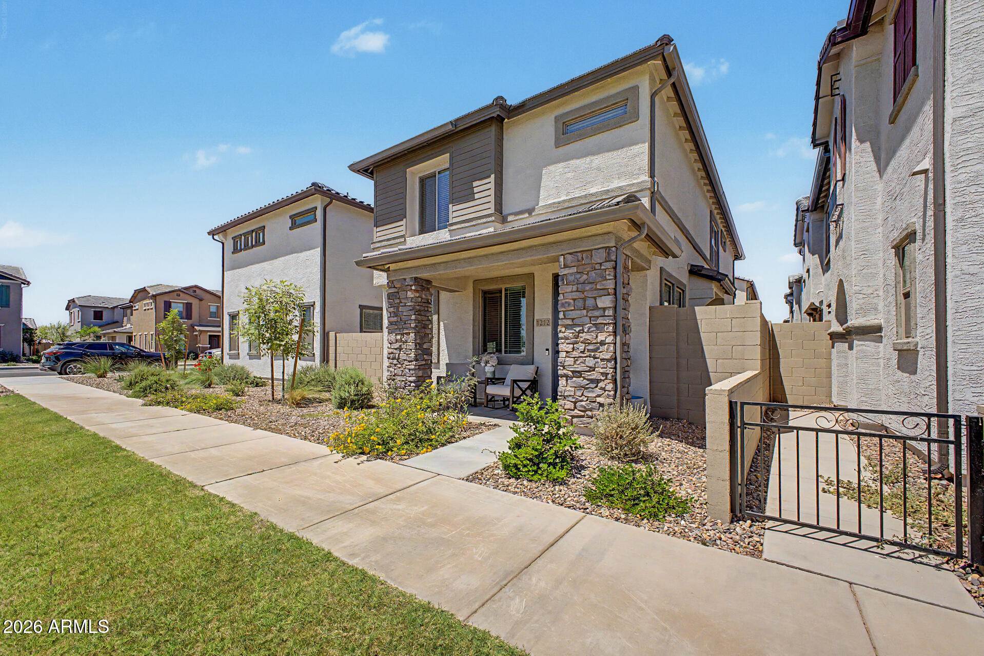 1212 W SPARROW Drive 1212 W, San Tan Valley, AZ 85140 — Photo 1 of 35