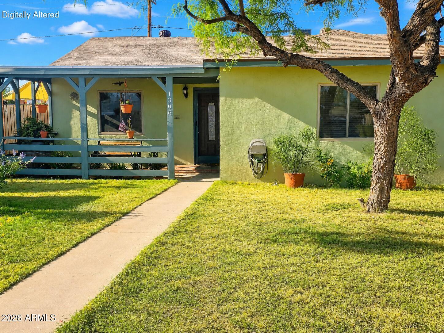 1306 W CLARENDON Avenue, Phoenix, AZ 85013 — Photo 1 of 24